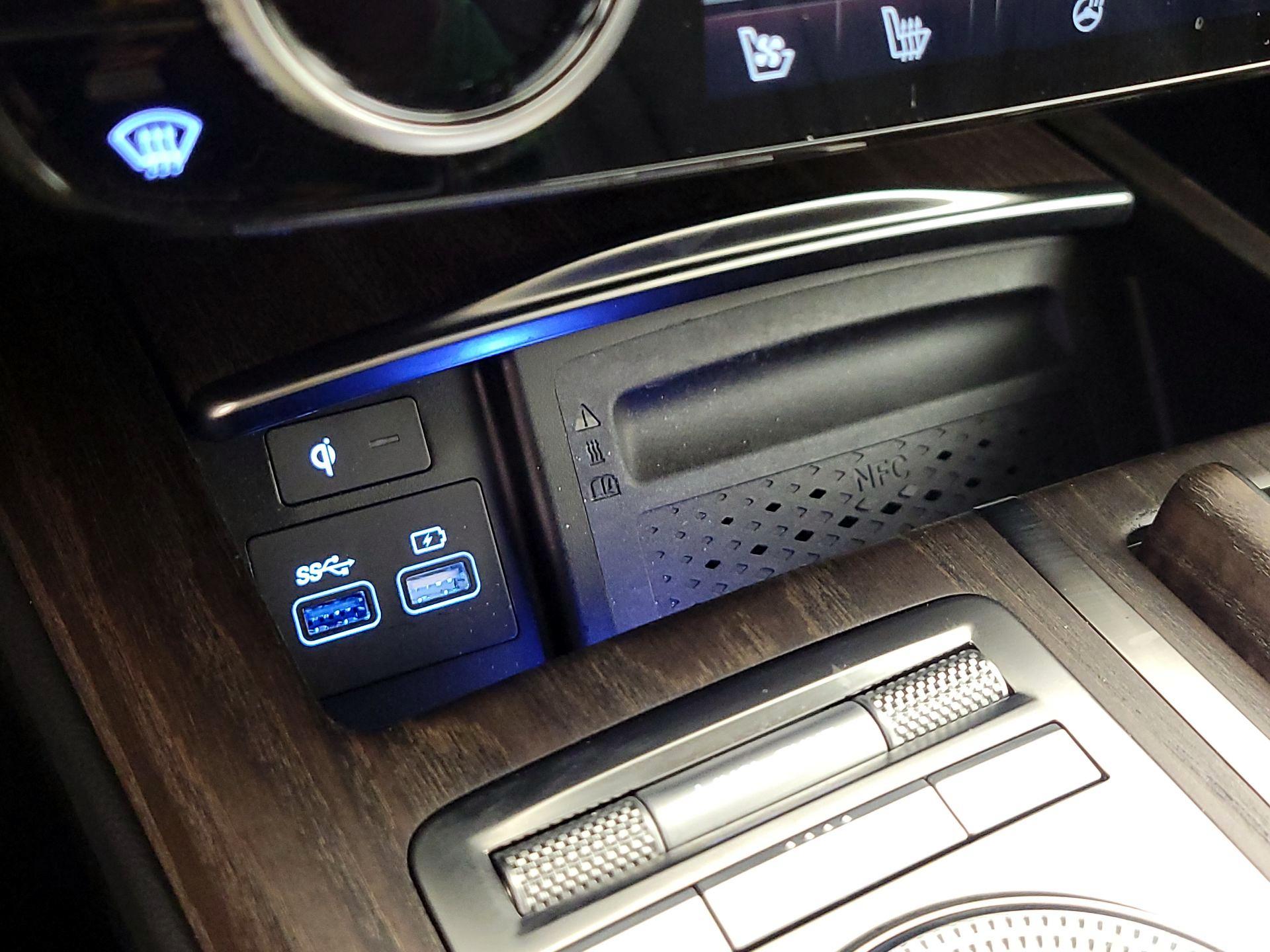 Thumbnail: 2022 Genesis G80 - 19