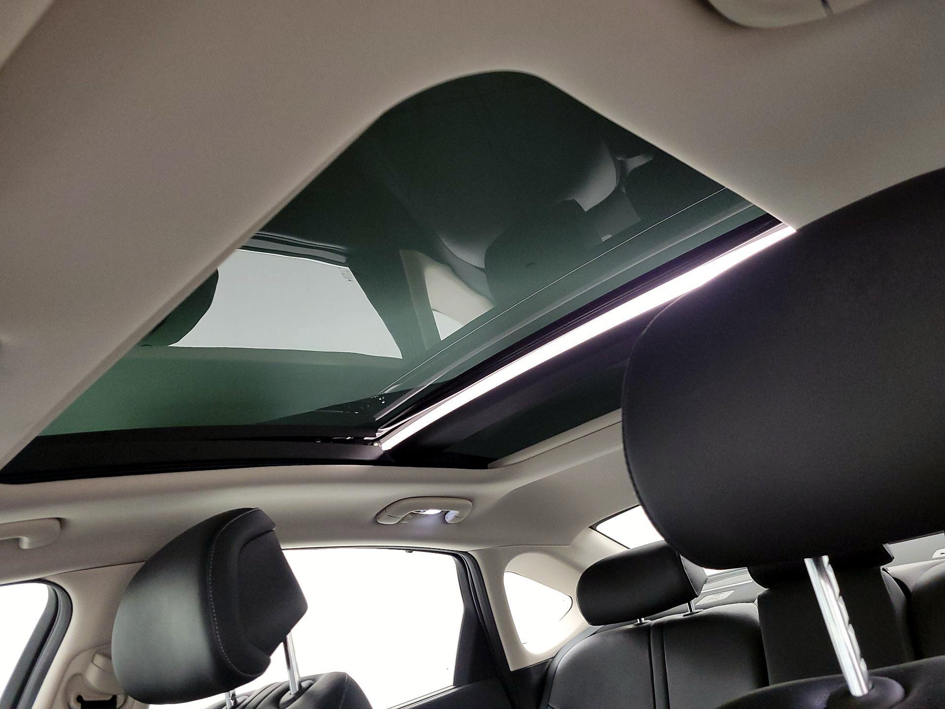 Thumbnail: 2022 Genesis G80 - 20