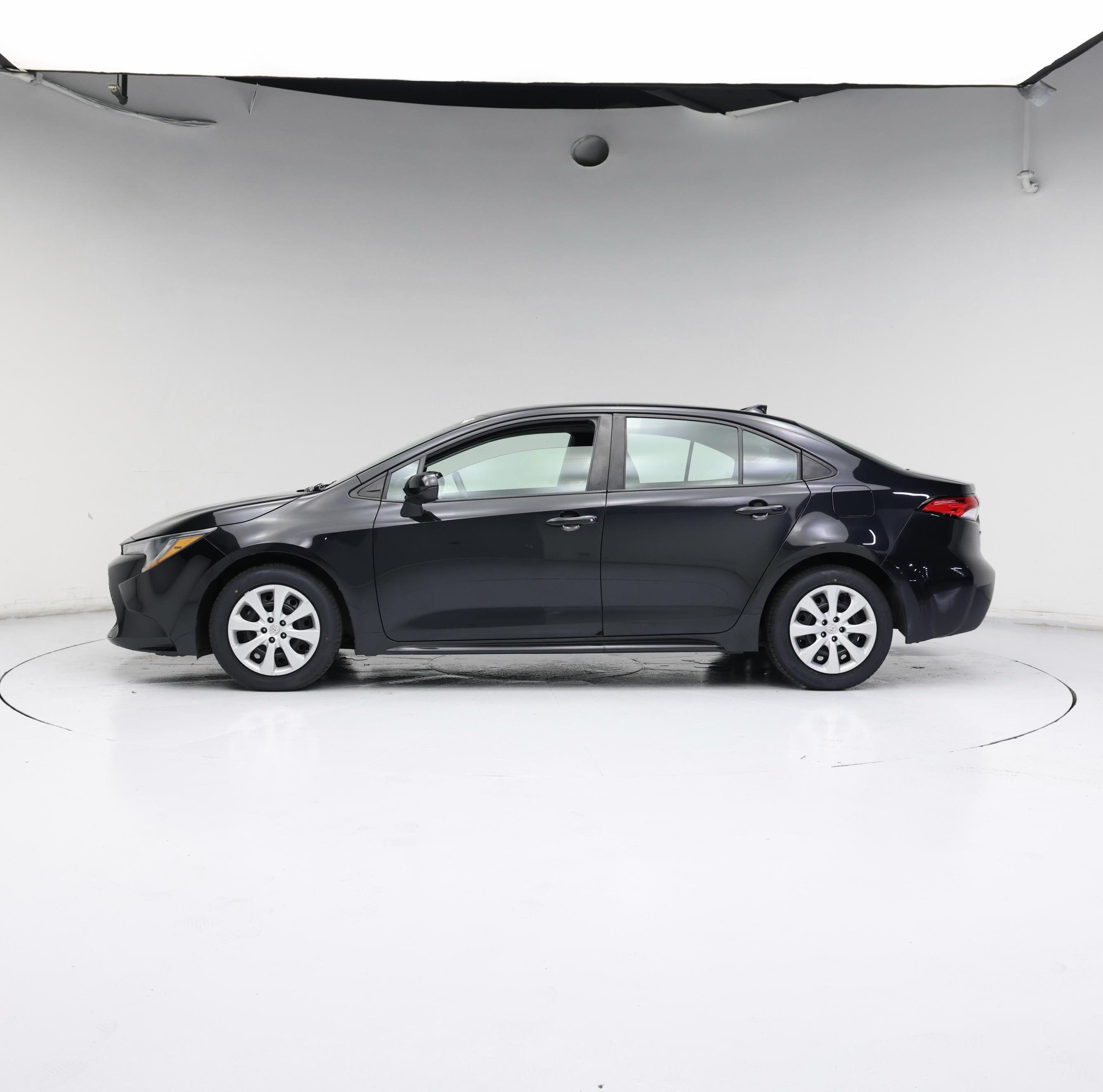 Thumbnail: 2021 Toyota Corolla - 3