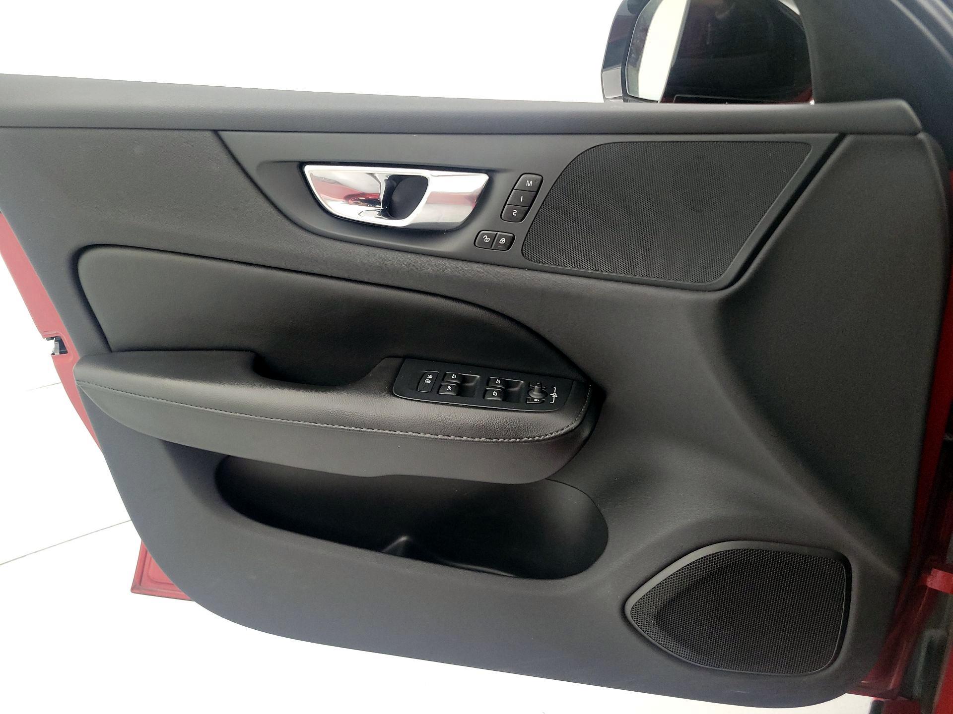 Thumbnail: 2021 Volvo S60 - 12