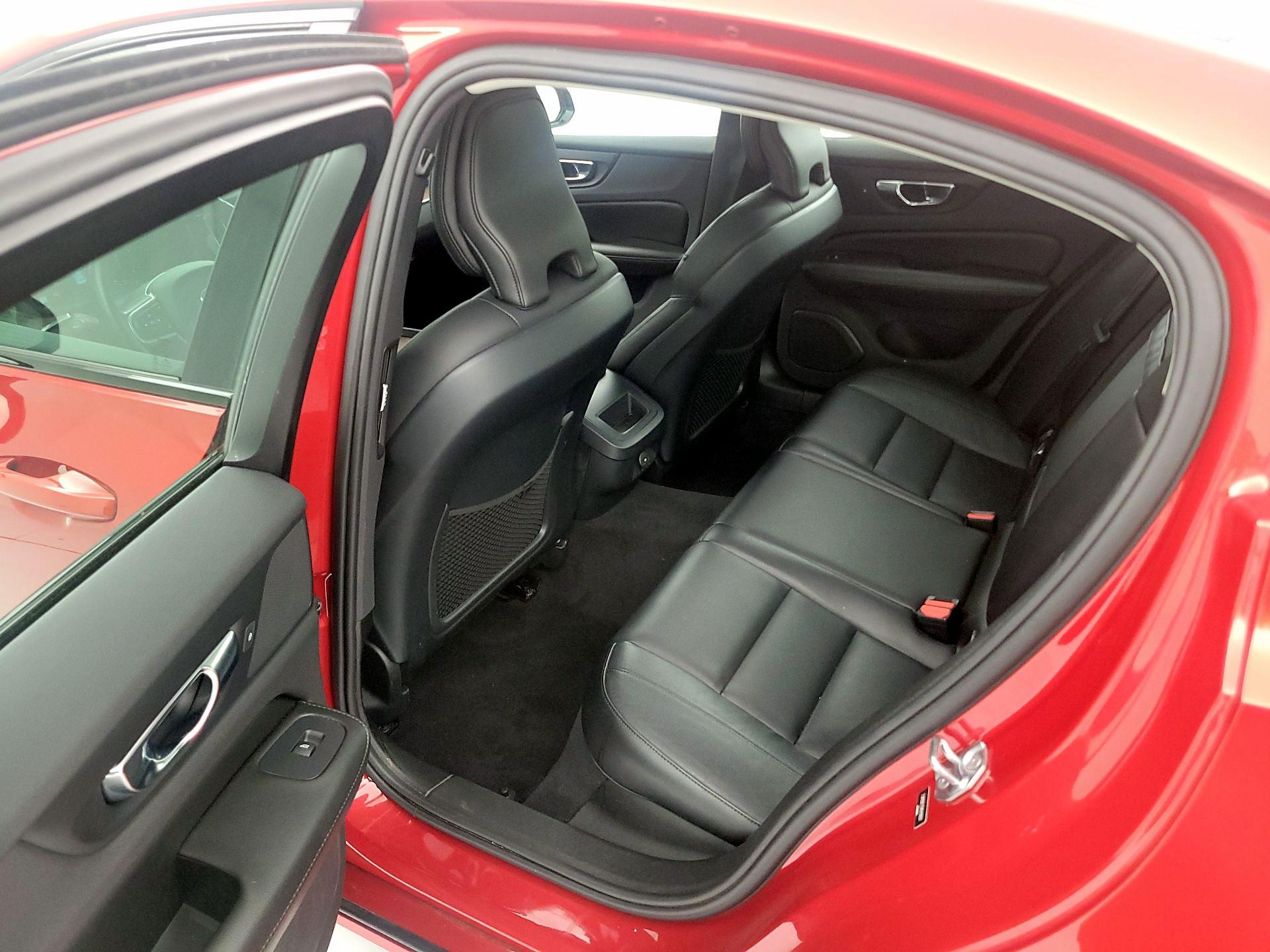 Thumbnail: 2021 Volvo S60 - 20