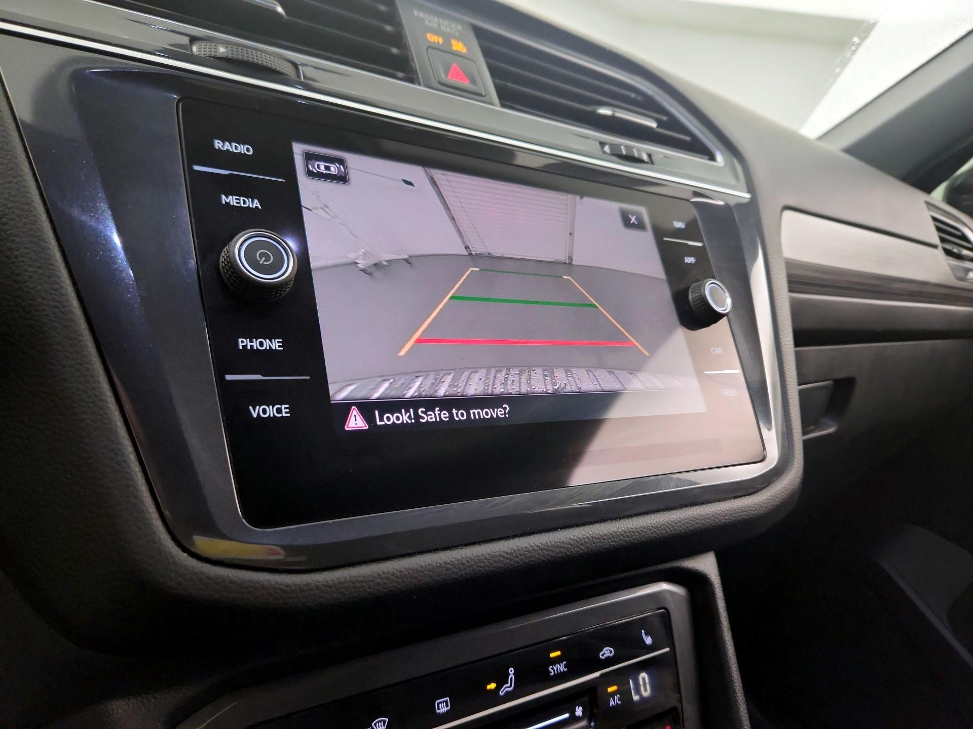 Thumbnail: 2022 Volkswagen Tiguan - 12