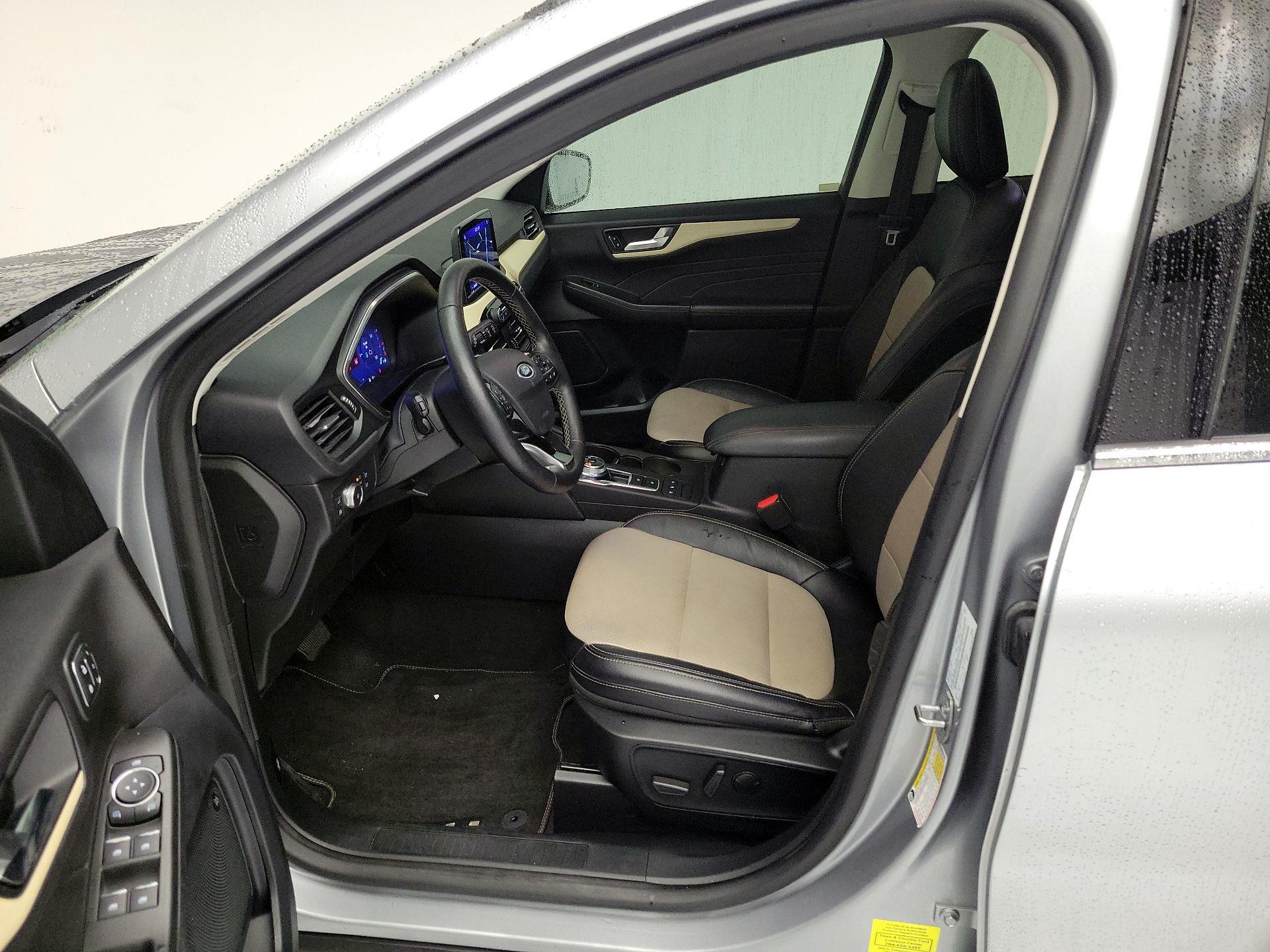 Thumbnail: 2021 Ford Escape - 11