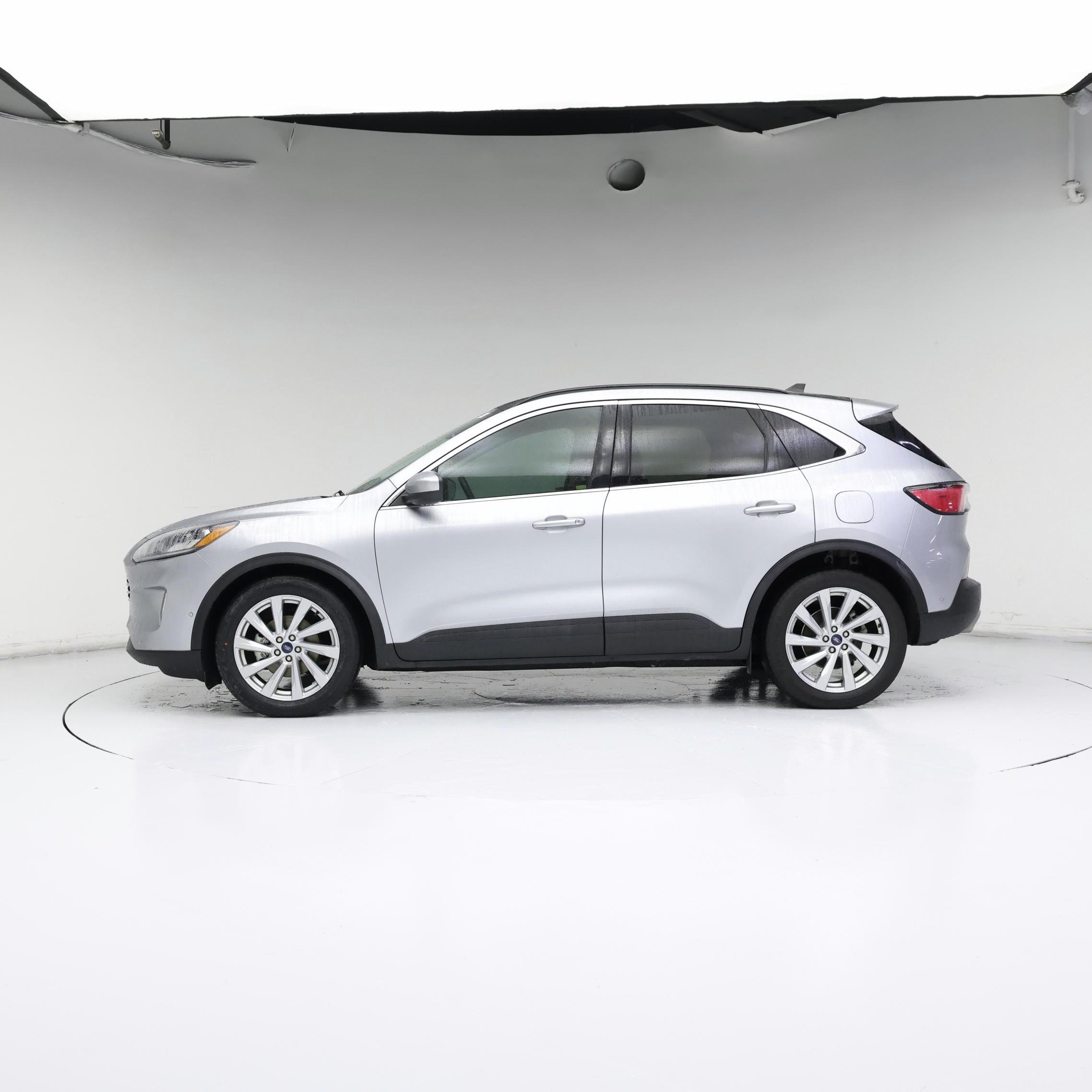 Thumbnail: 2021 Ford Escape - 3