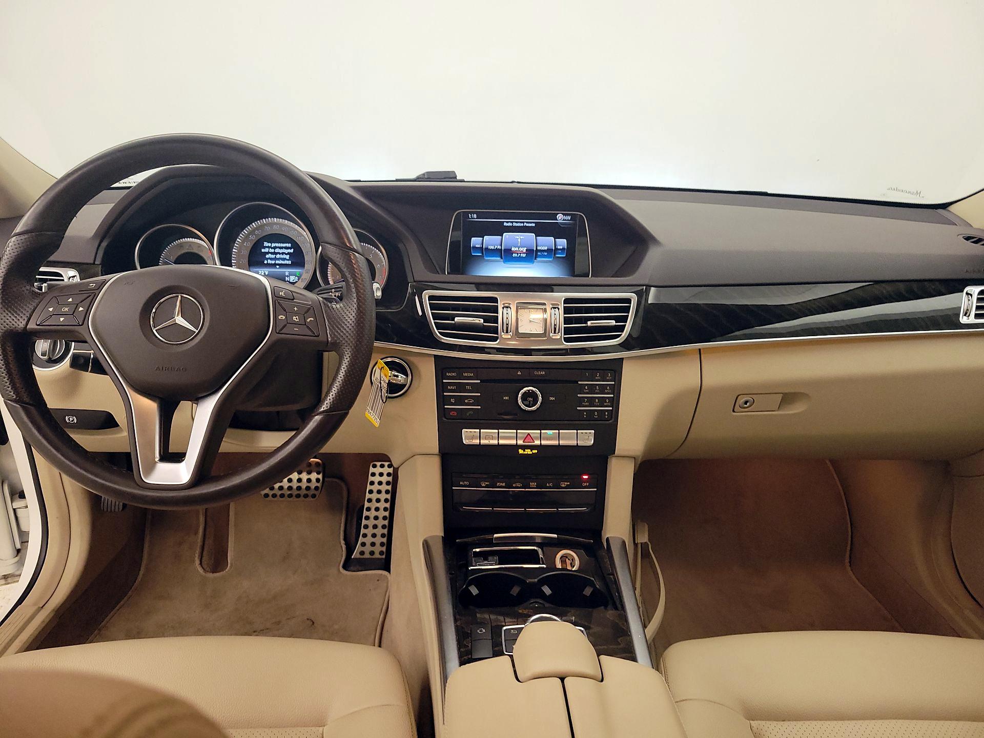 Thumbnail: 2016 Mercedes-Benz E-Class - 9