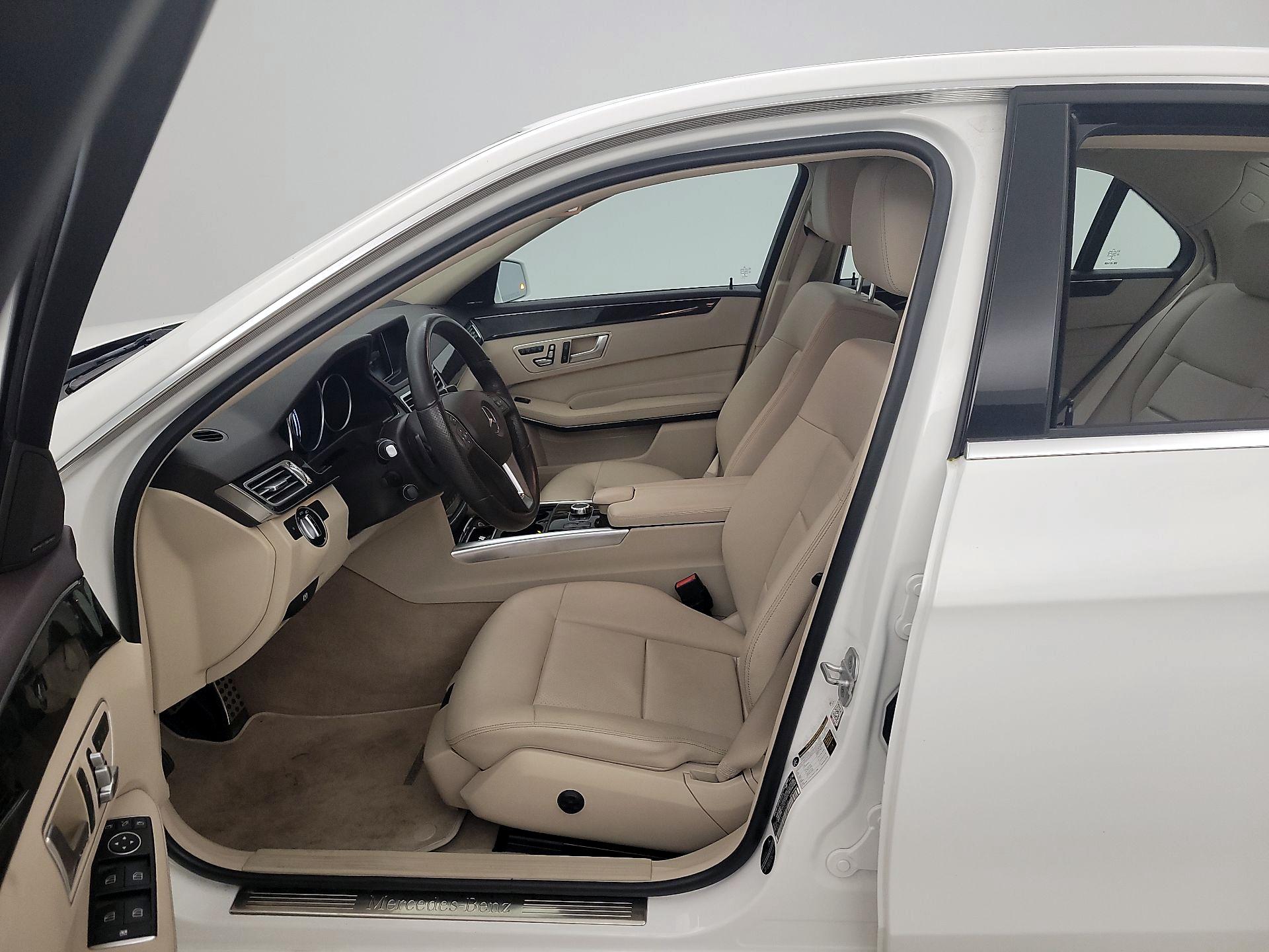 Thumbnail: 2016 Mercedes-Benz E-Class - 11