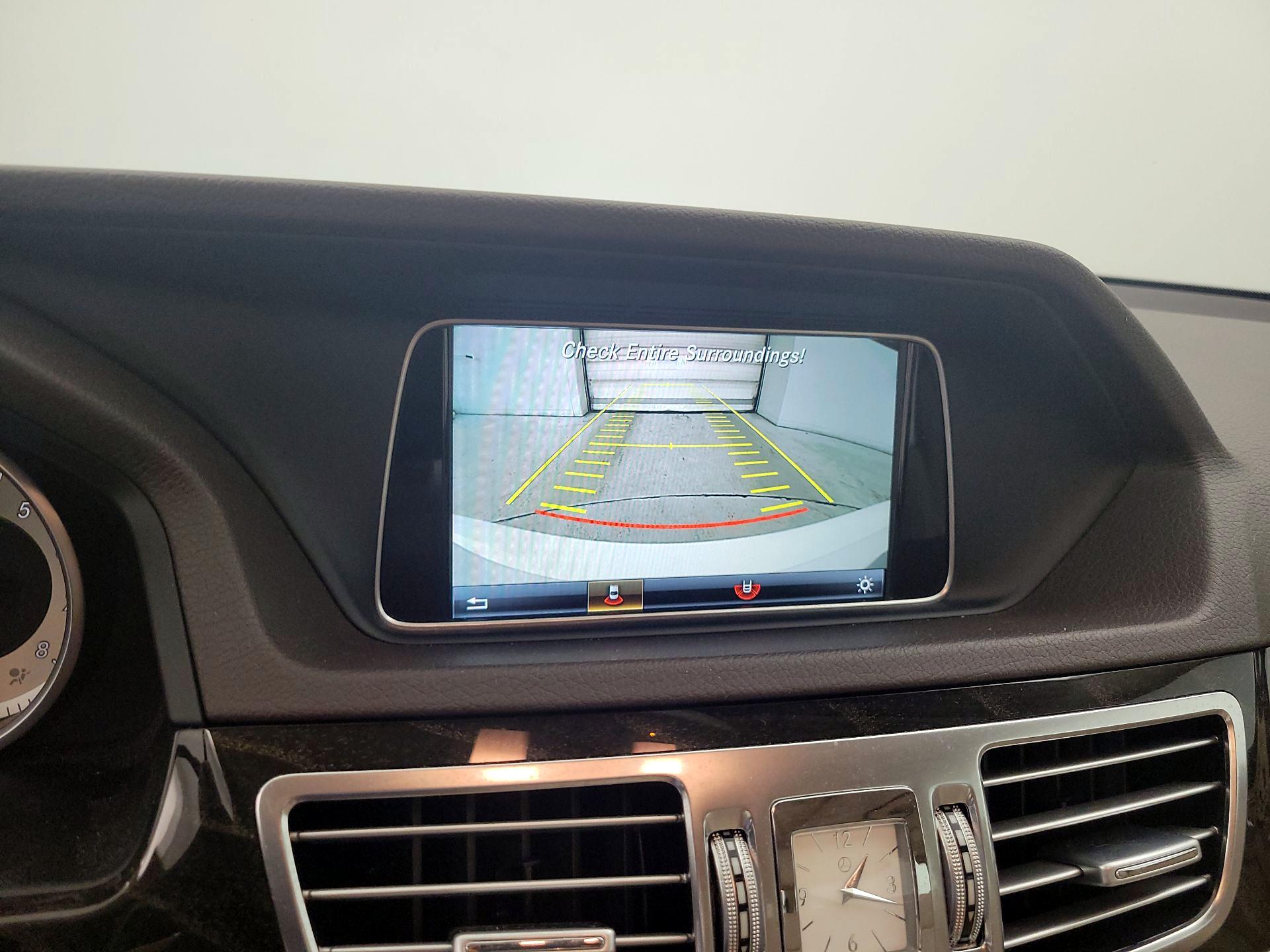 Thumbnail: 2016 Mercedes-Benz E-Class - 14