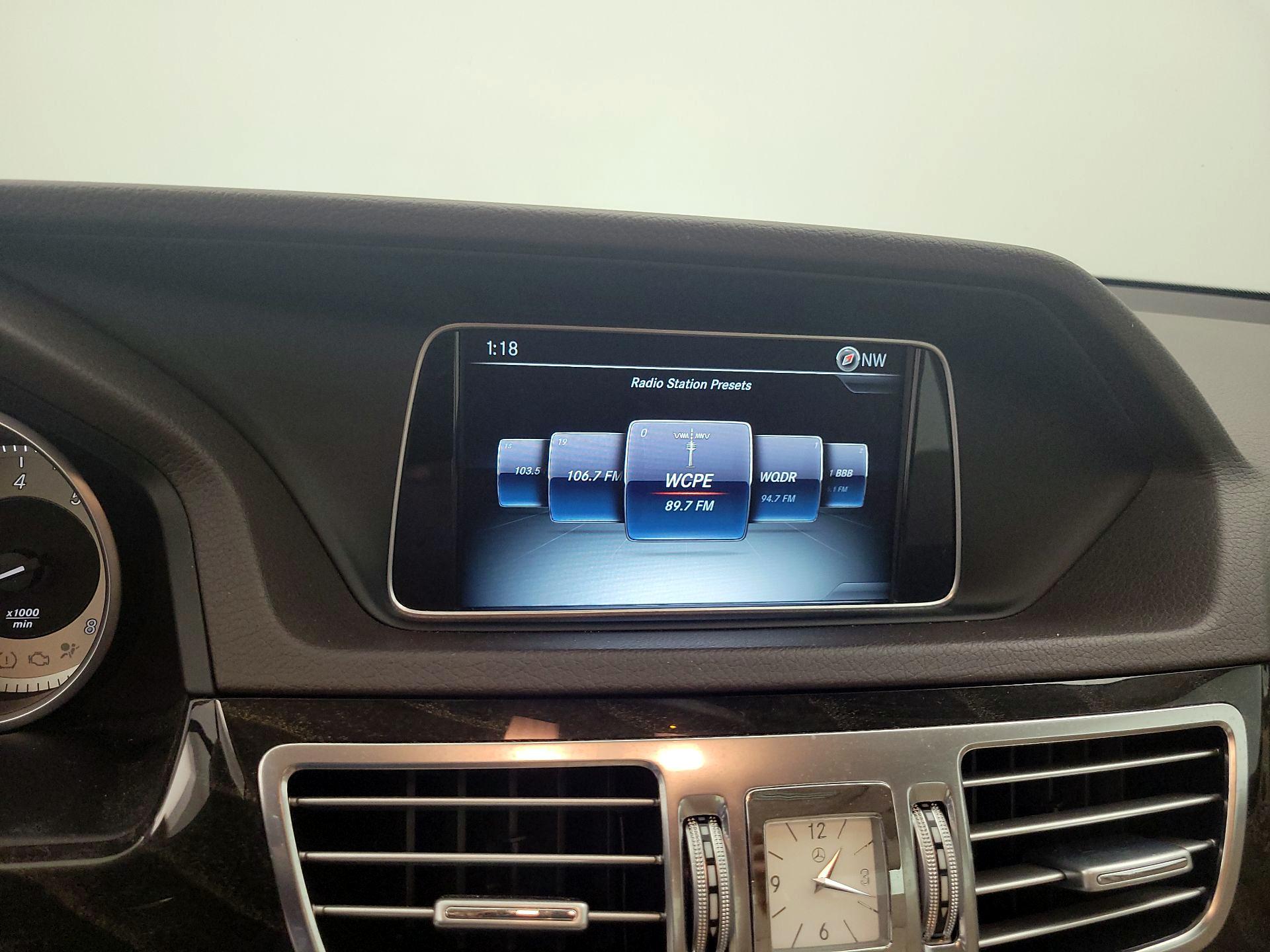 Thumbnail: 2016 Mercedes-Benz E-Class - 15