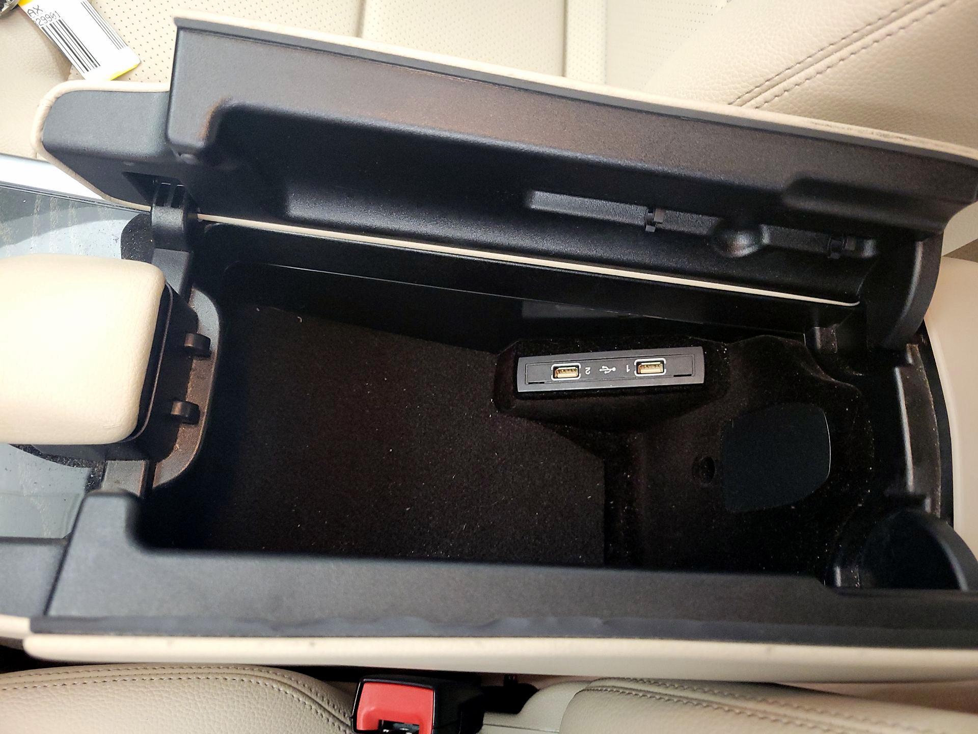 Thumbnail: 2016 Mercedes-Benz E-Class - 18