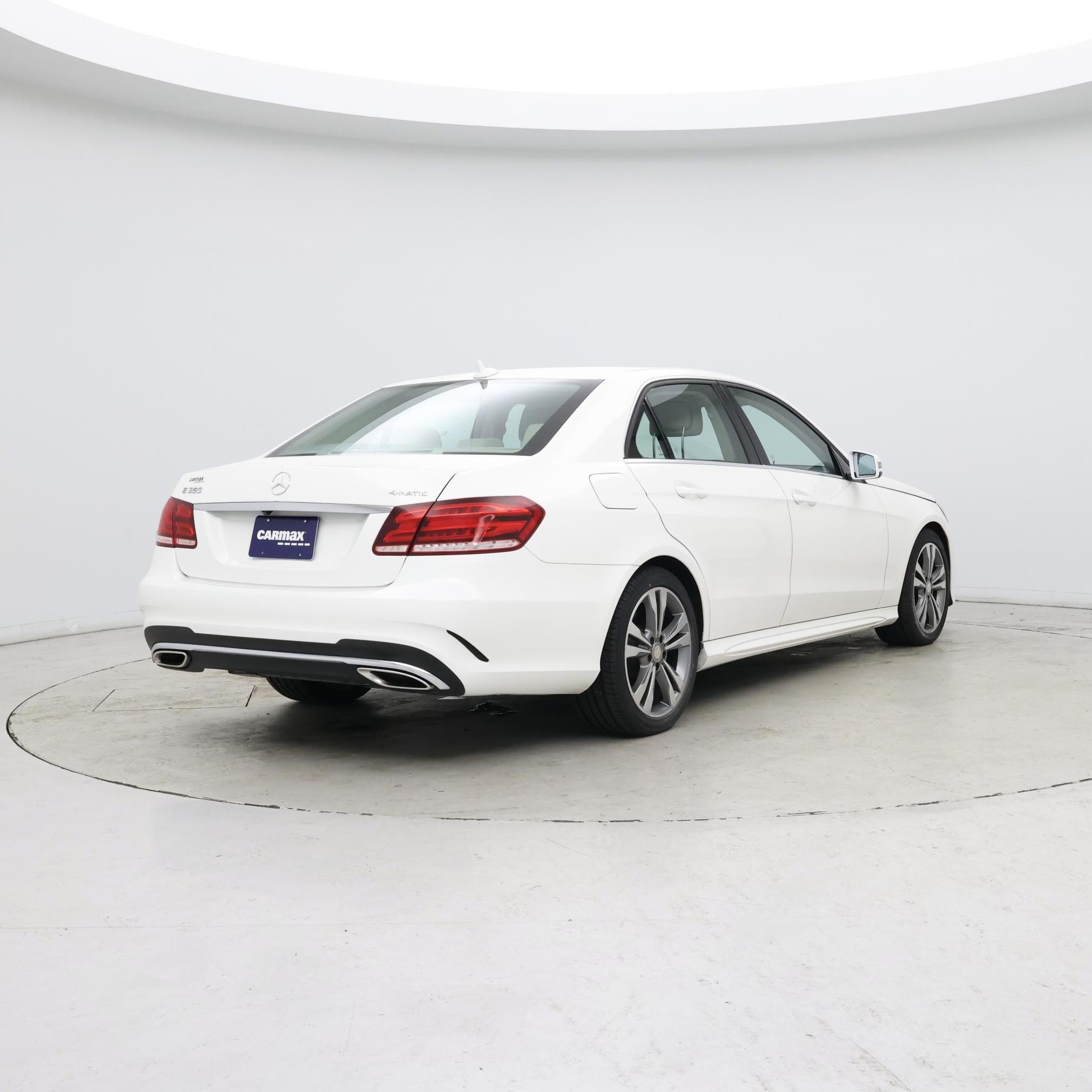 Thumbnail: 2016 Mercedes-Benz E-Class - 8