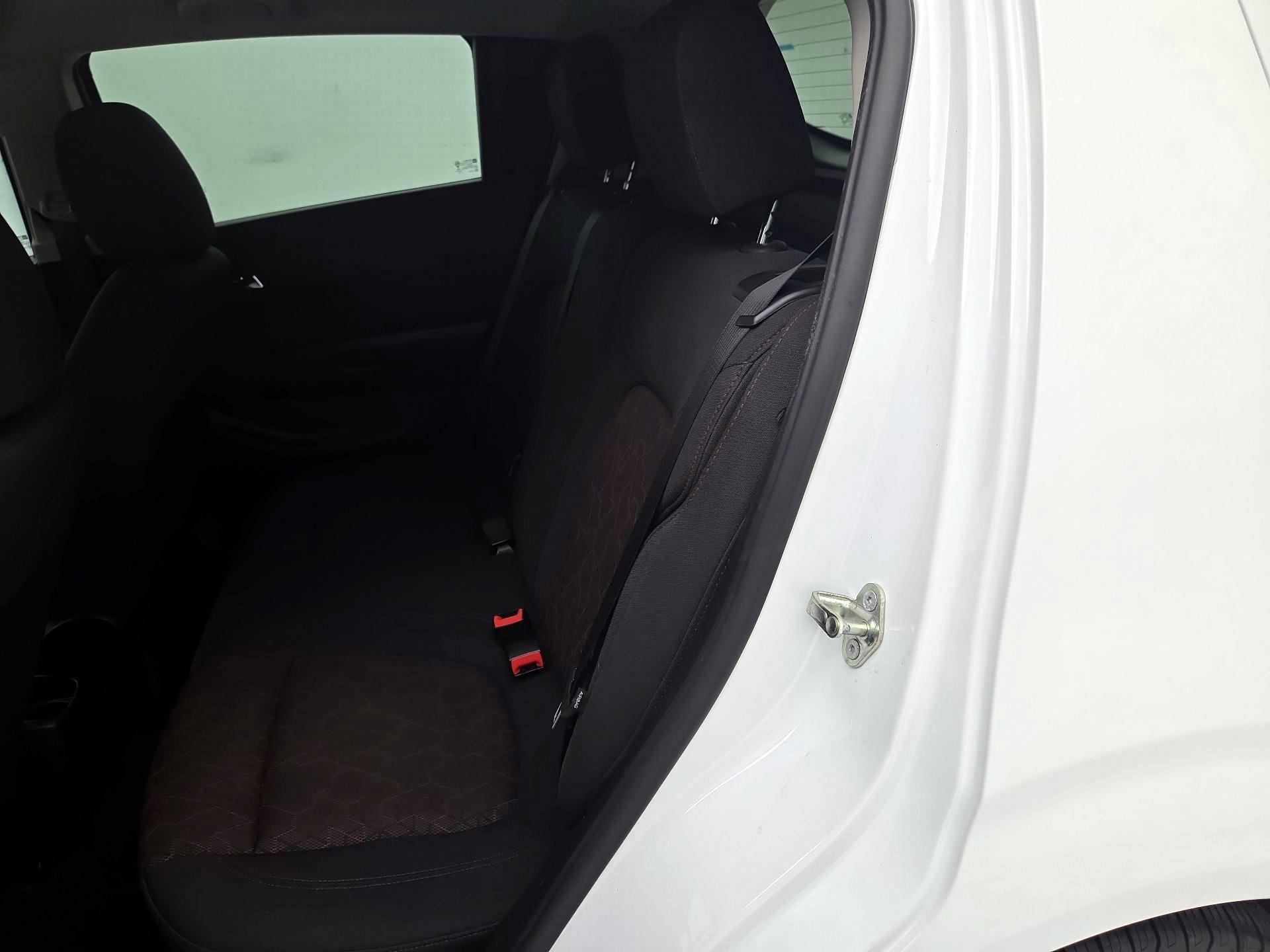 Thumbnail: 2018 Chevrolet Sonic - 19