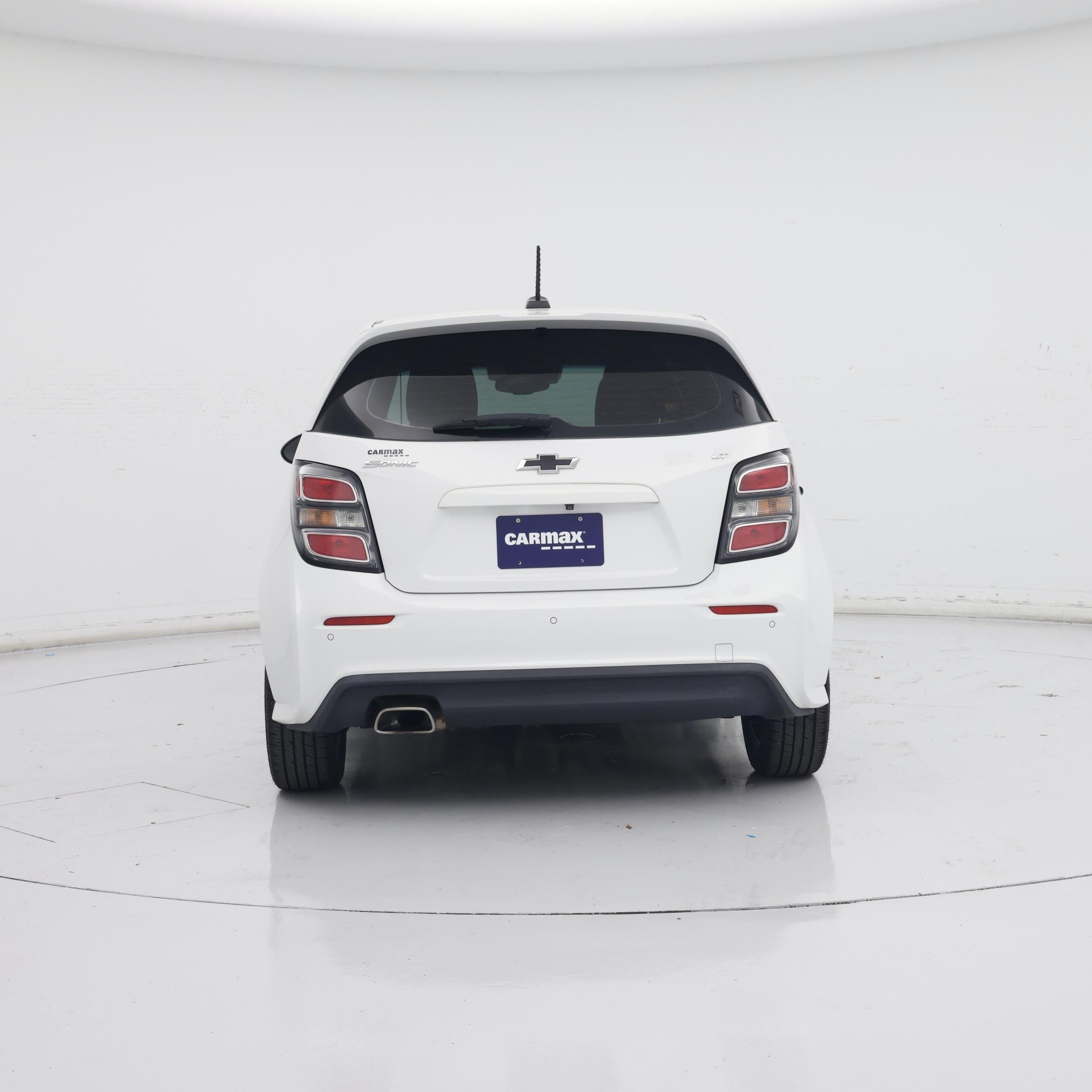 Thumbnail: 2018 Chevrolet Sonic - 6