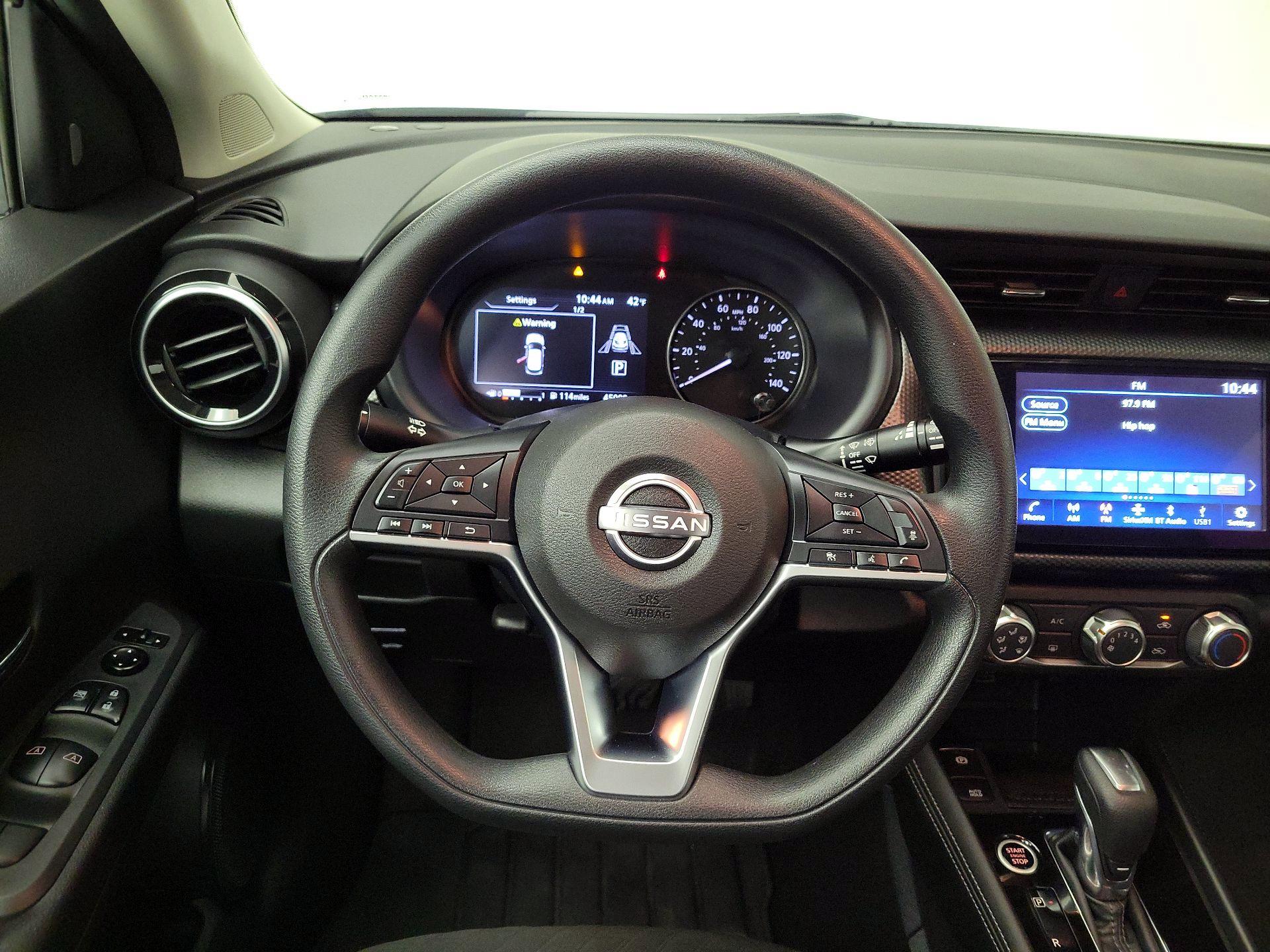 Thumbnail: 2023 Nissan Kicks - 10