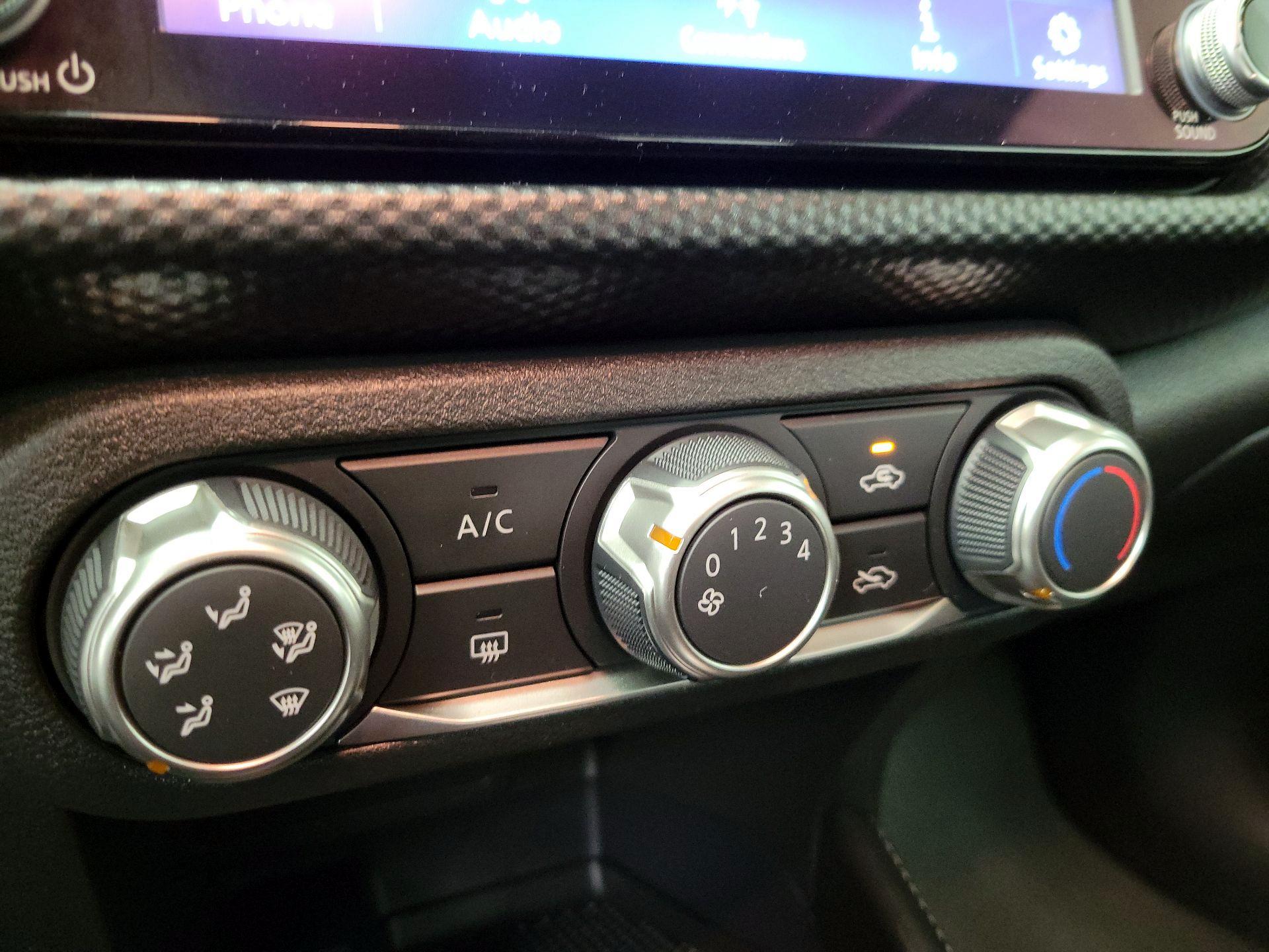 Thumbnail: 2023 Nissan Kicks - 16