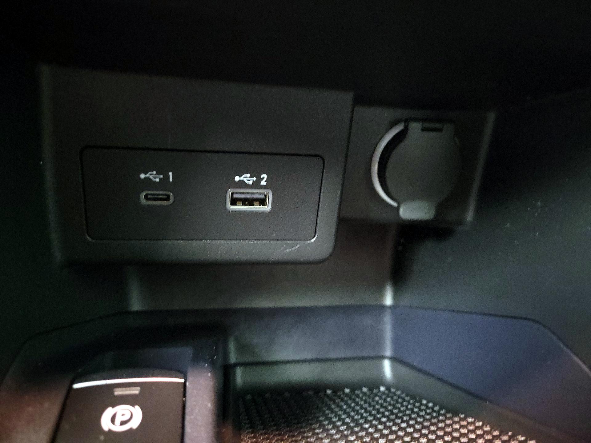 Thumbnail: 2023 Nissan Kicks - 18