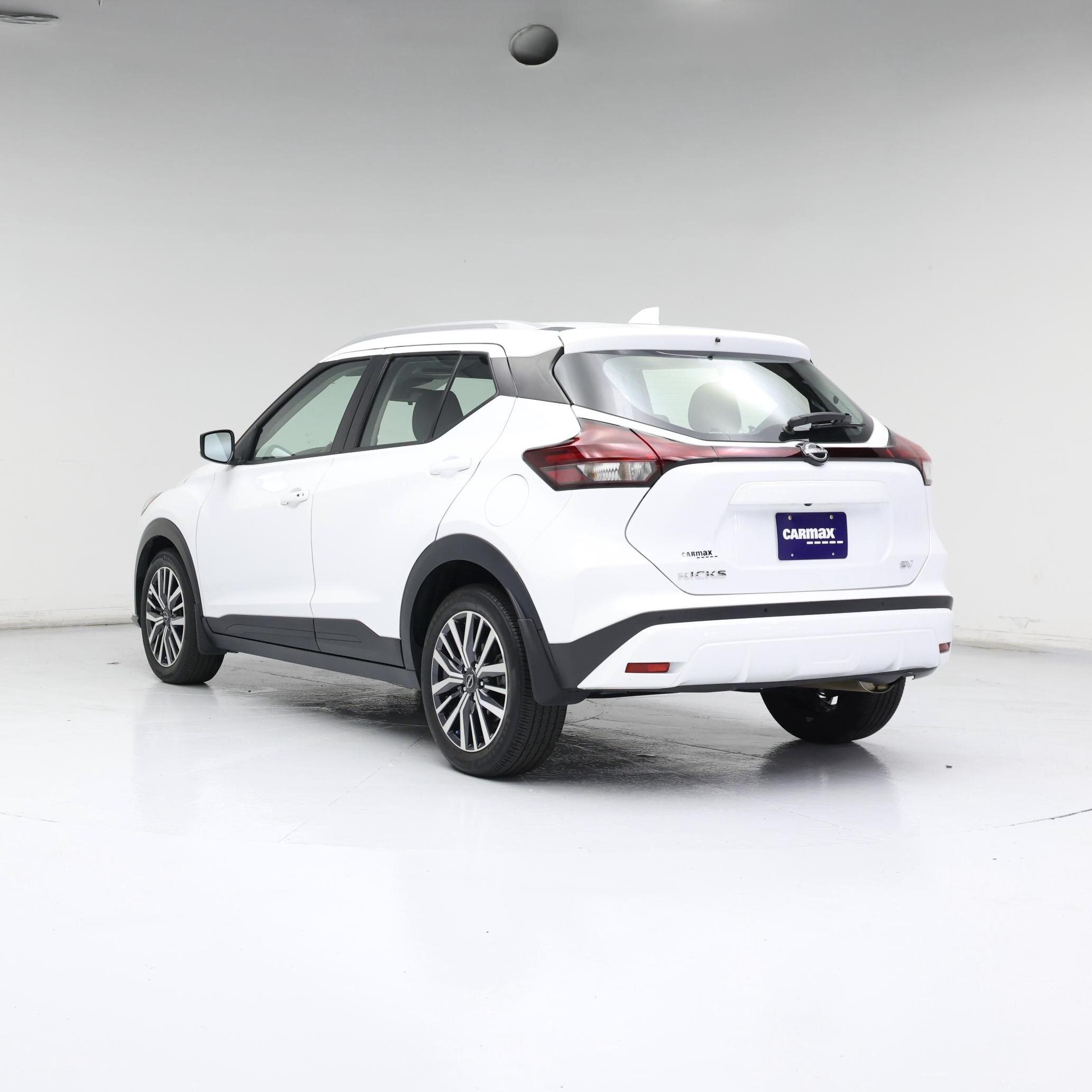 Thumbnail: 2023 Nissan Kicks - 2