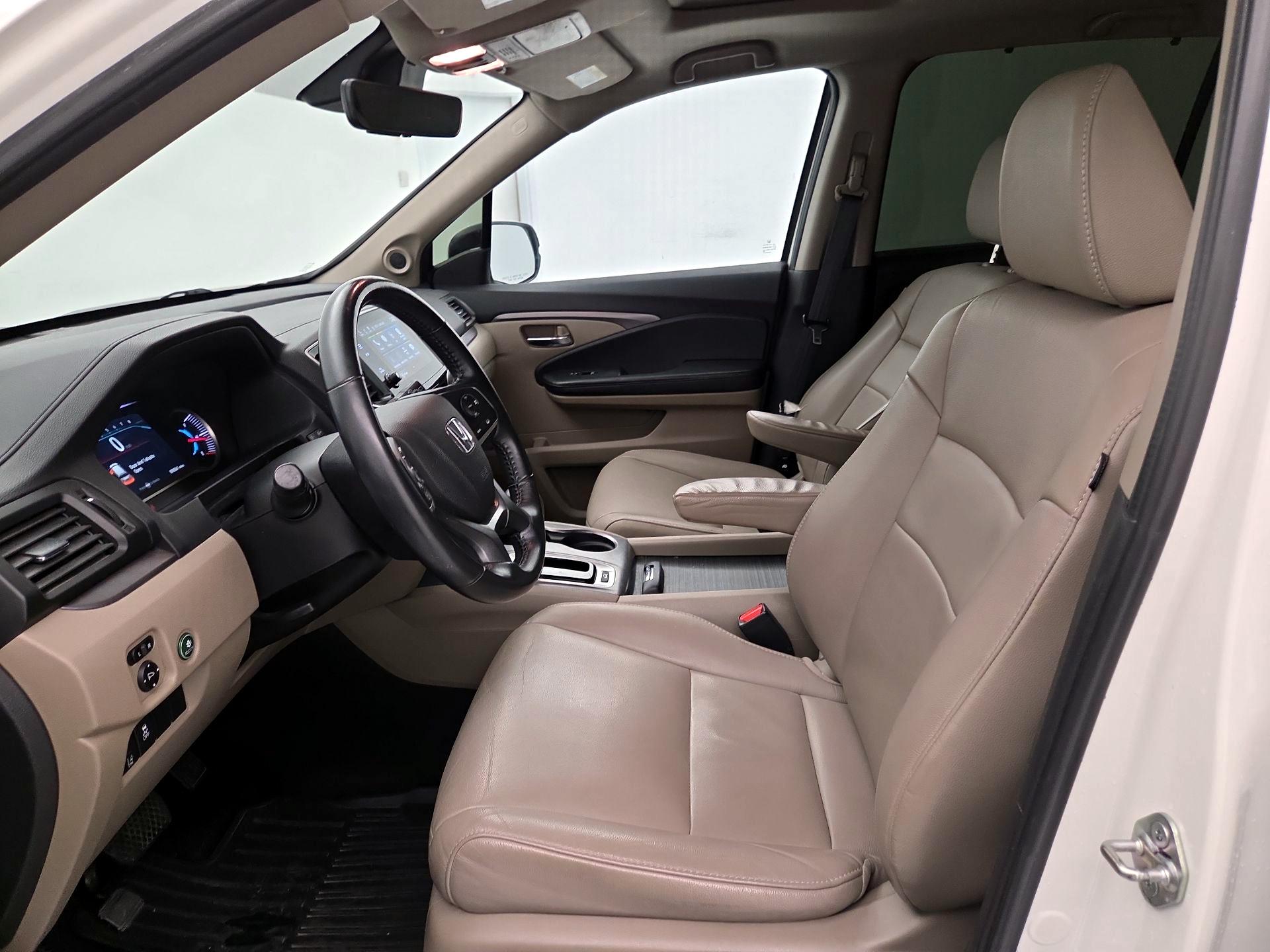 Thumbnail: 2019 Honda Pilot - 11