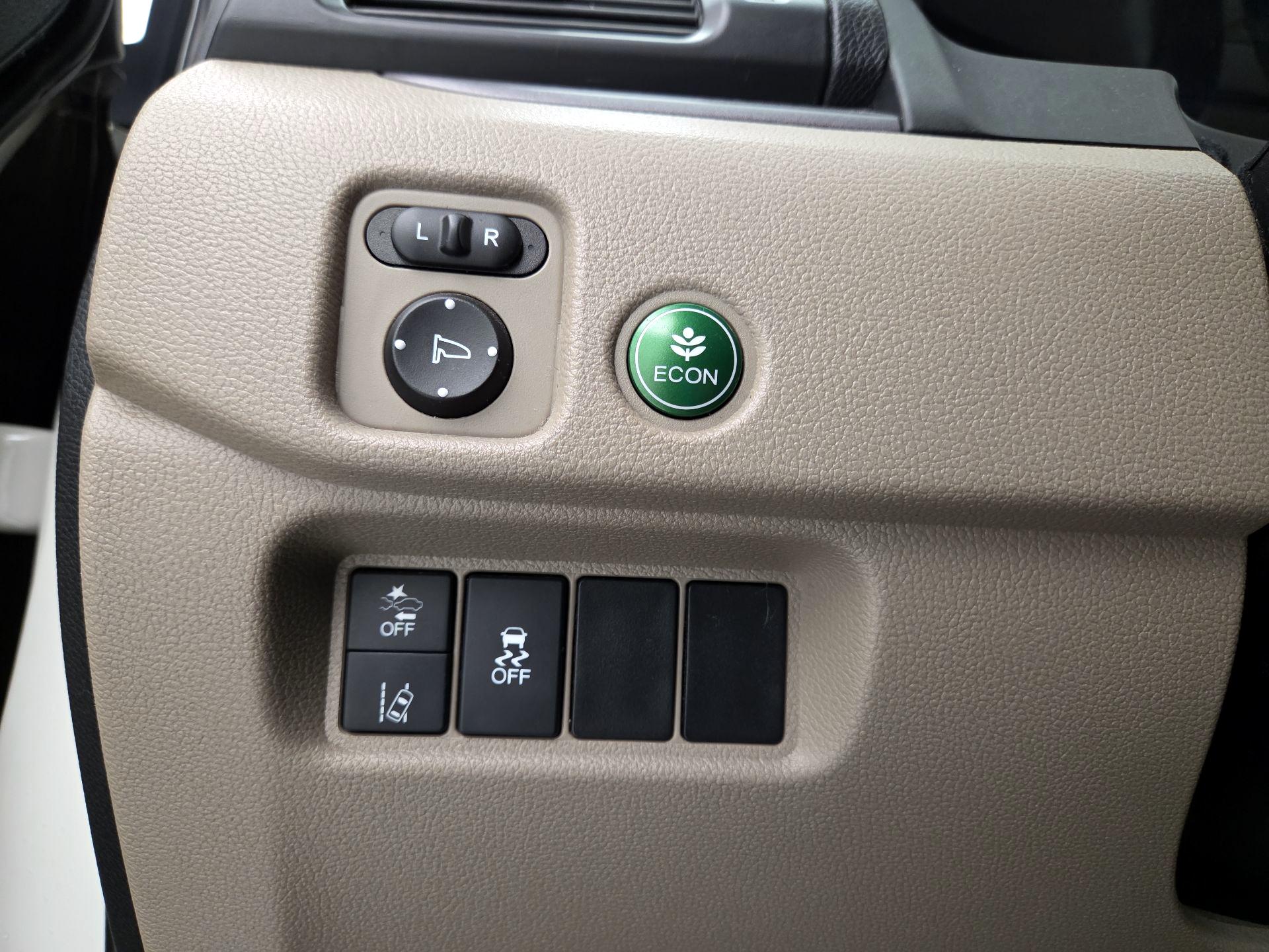 Thumbnail: 2019 Honda Pilot - 13