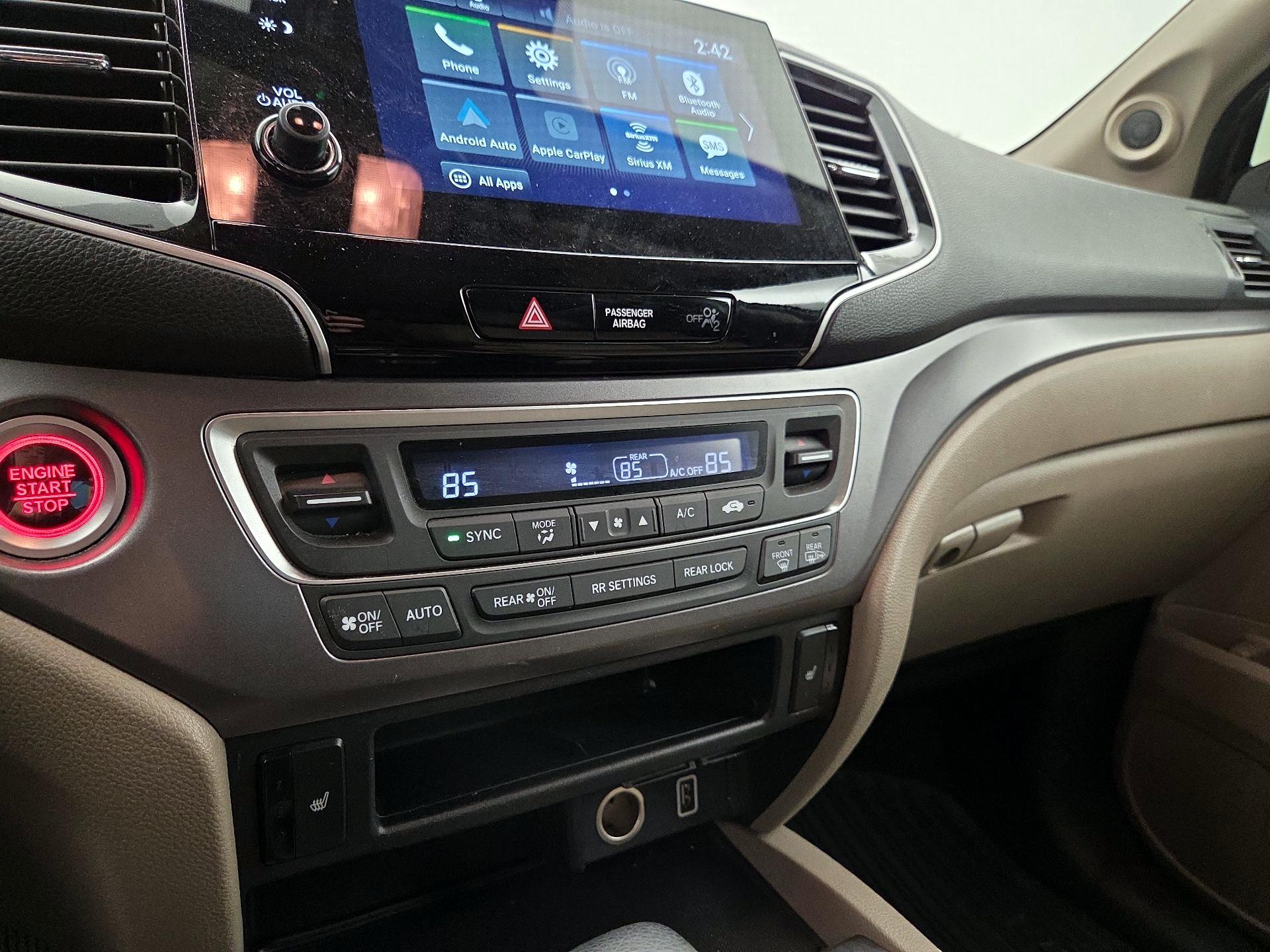 Thumbnail: 2019 Honda Pilot - 16