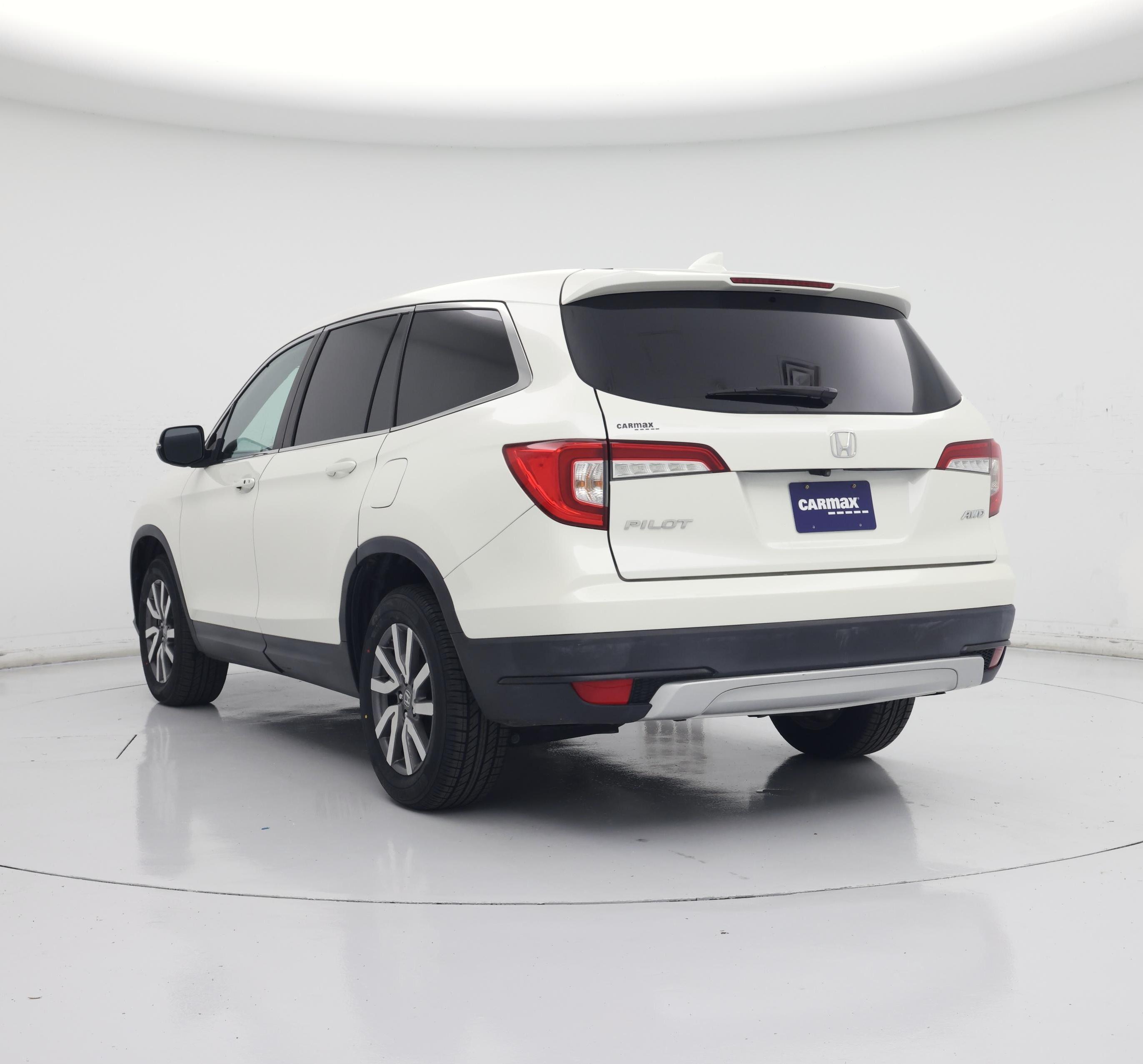 Thumbnail: 2019 Honda Pilot - 2