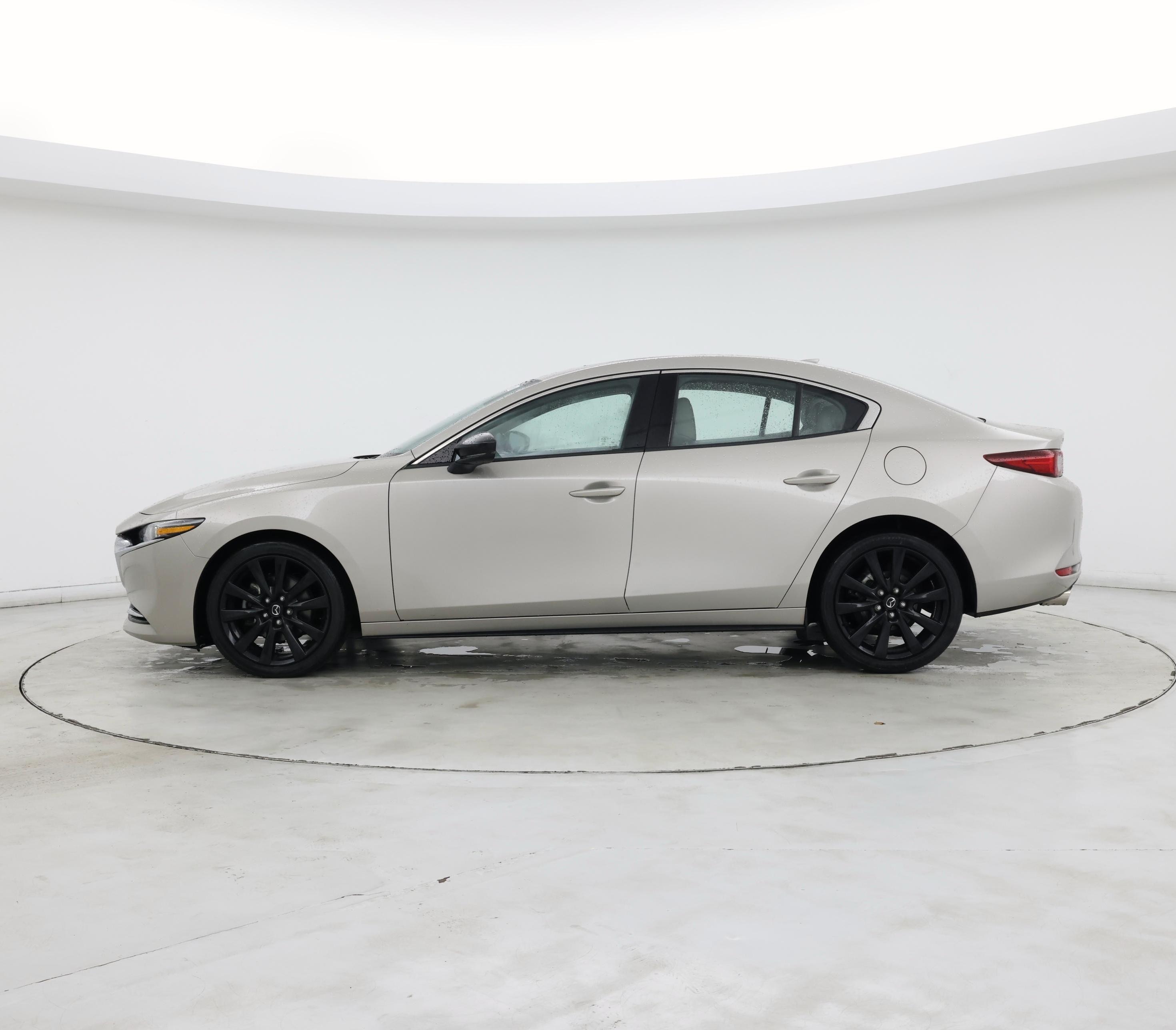 Thumbnail: 2022 Mazda Mazda3 - 3