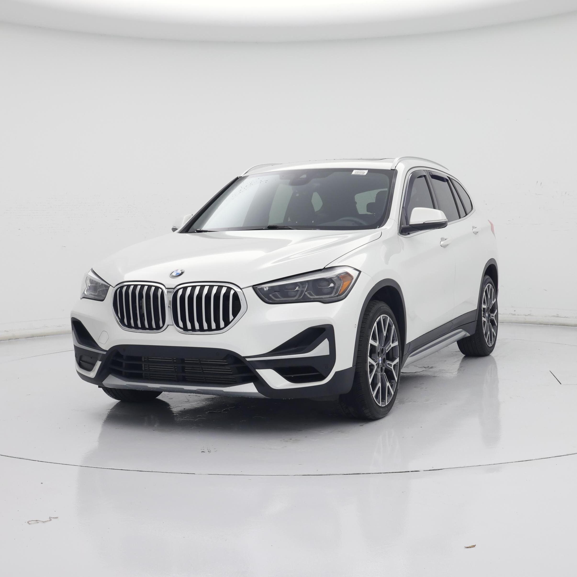 Thumbnail: 2021 BMW X1 - 4