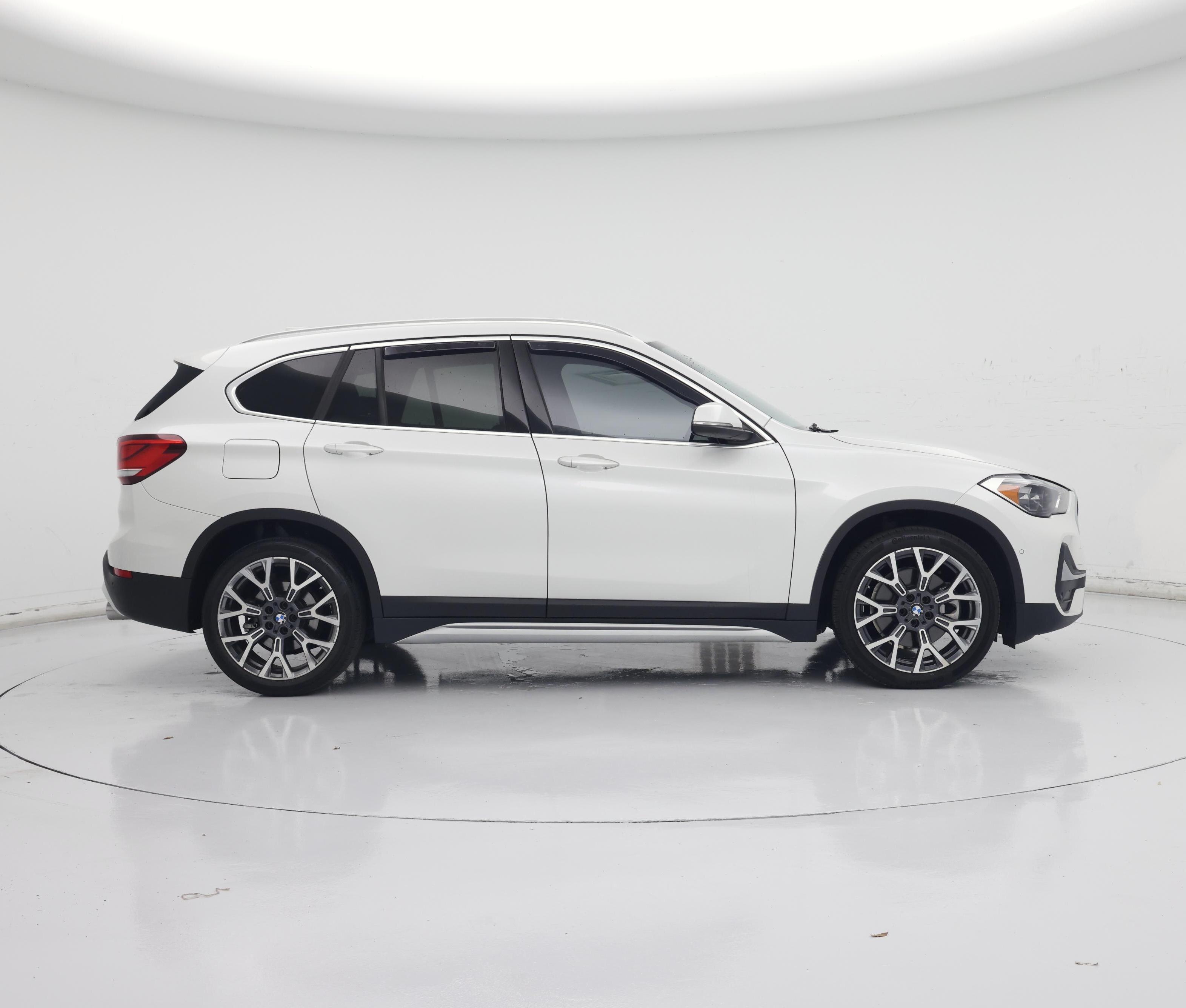 Thumbnail: 2021 BMW X1 - 7