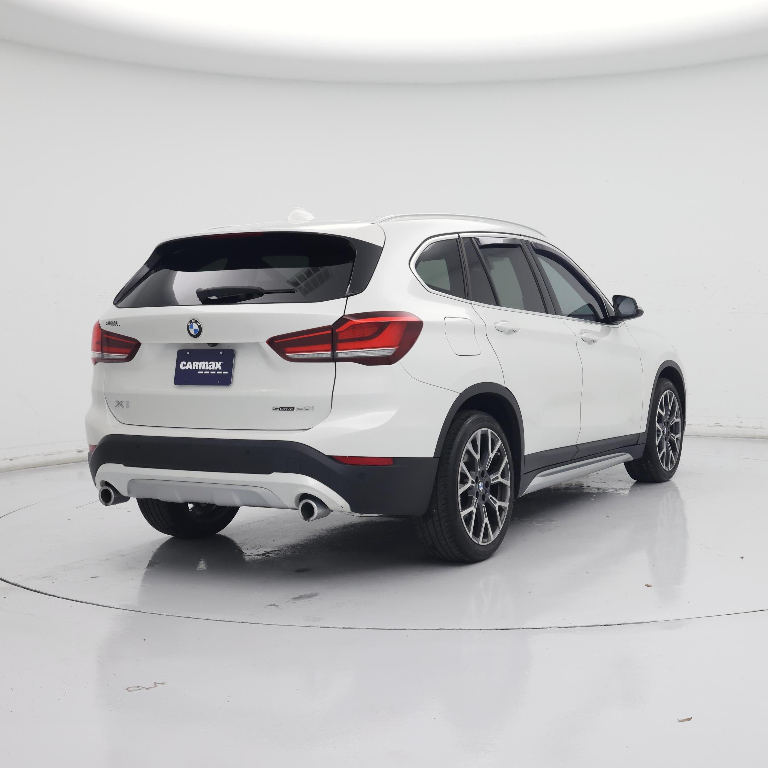 Thumbnail: 2021 BMW X1 - 8