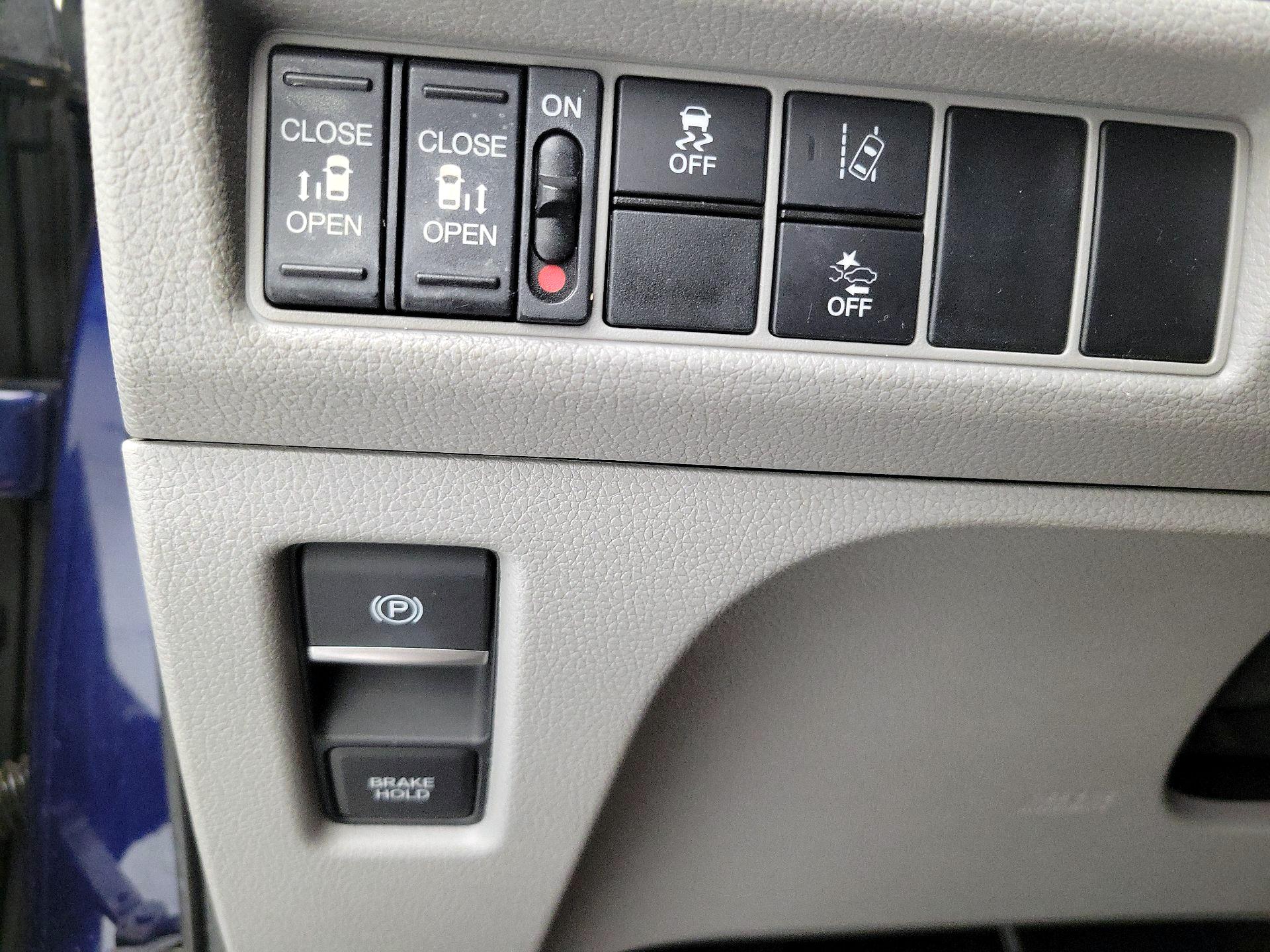 Thumbnail: 2020 Honda Odyssey - 13