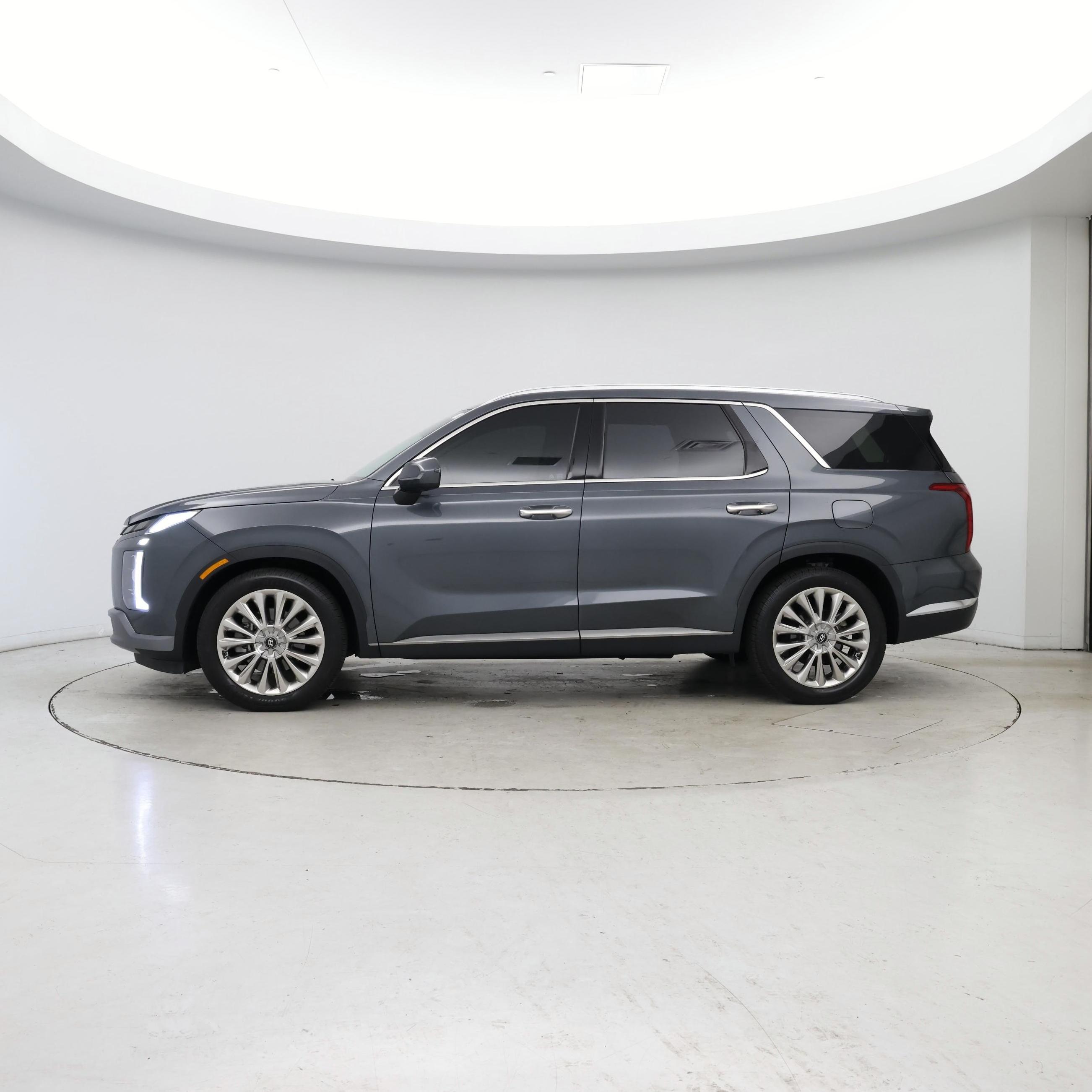 Thumbnail: 2023 Hyundai Palisade - 3