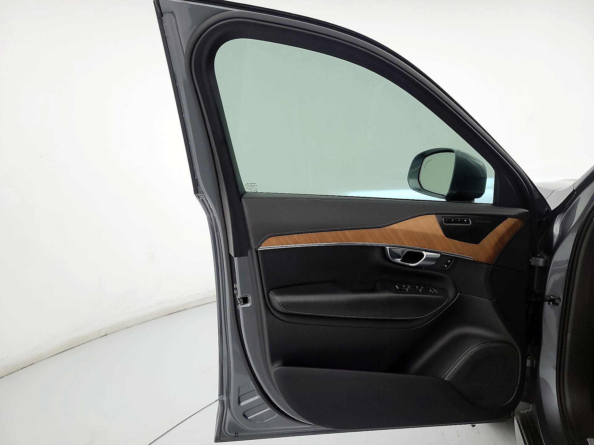 Thumbnail: 2020 Volvo XC90 - 12