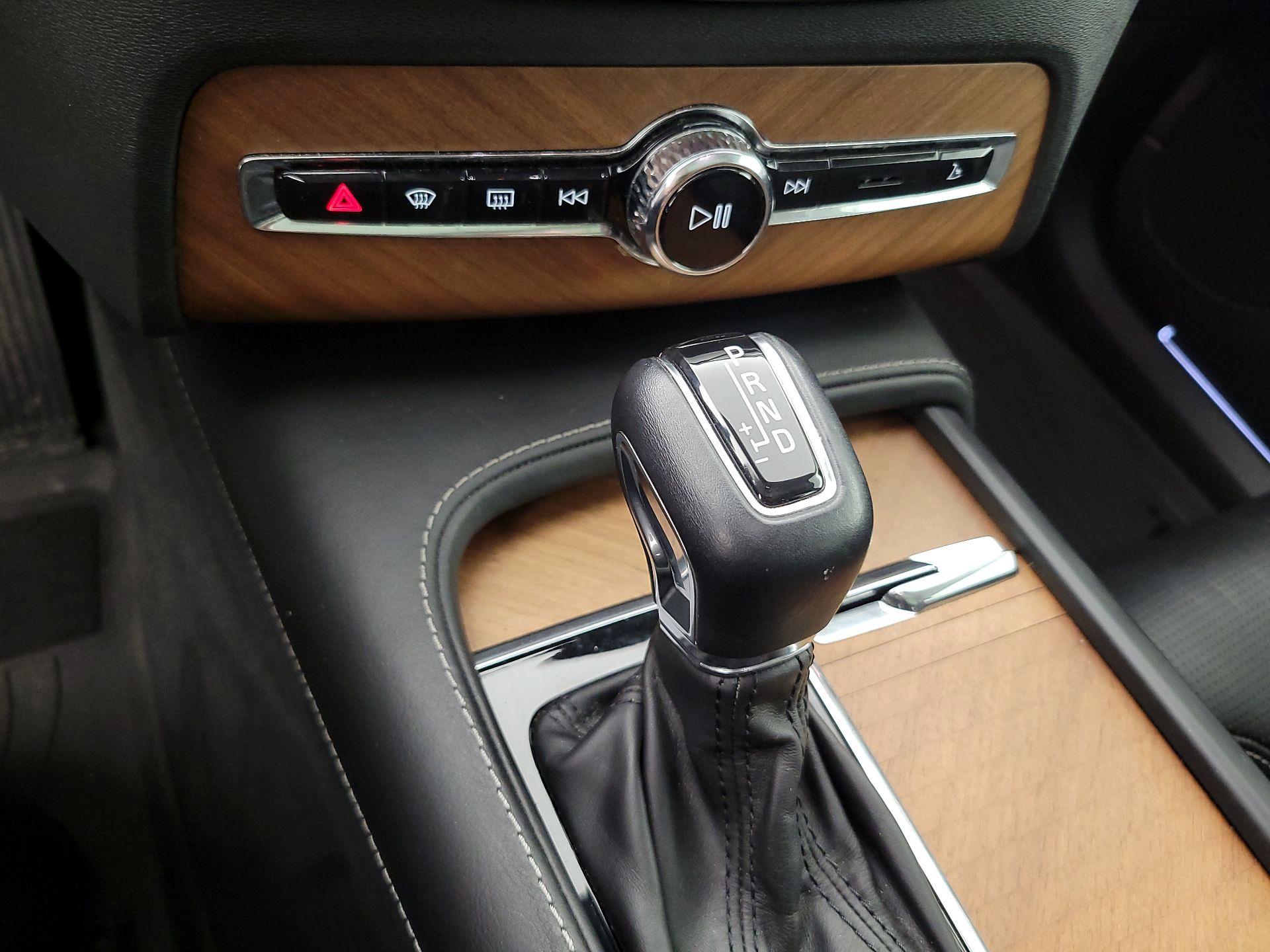 Thumbnail: 2020 Volvo XC90 - 18