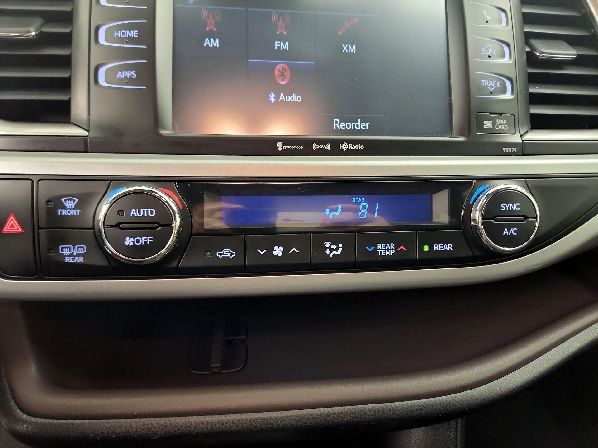Thumbnail: 2018 Toyota Highlander - 17