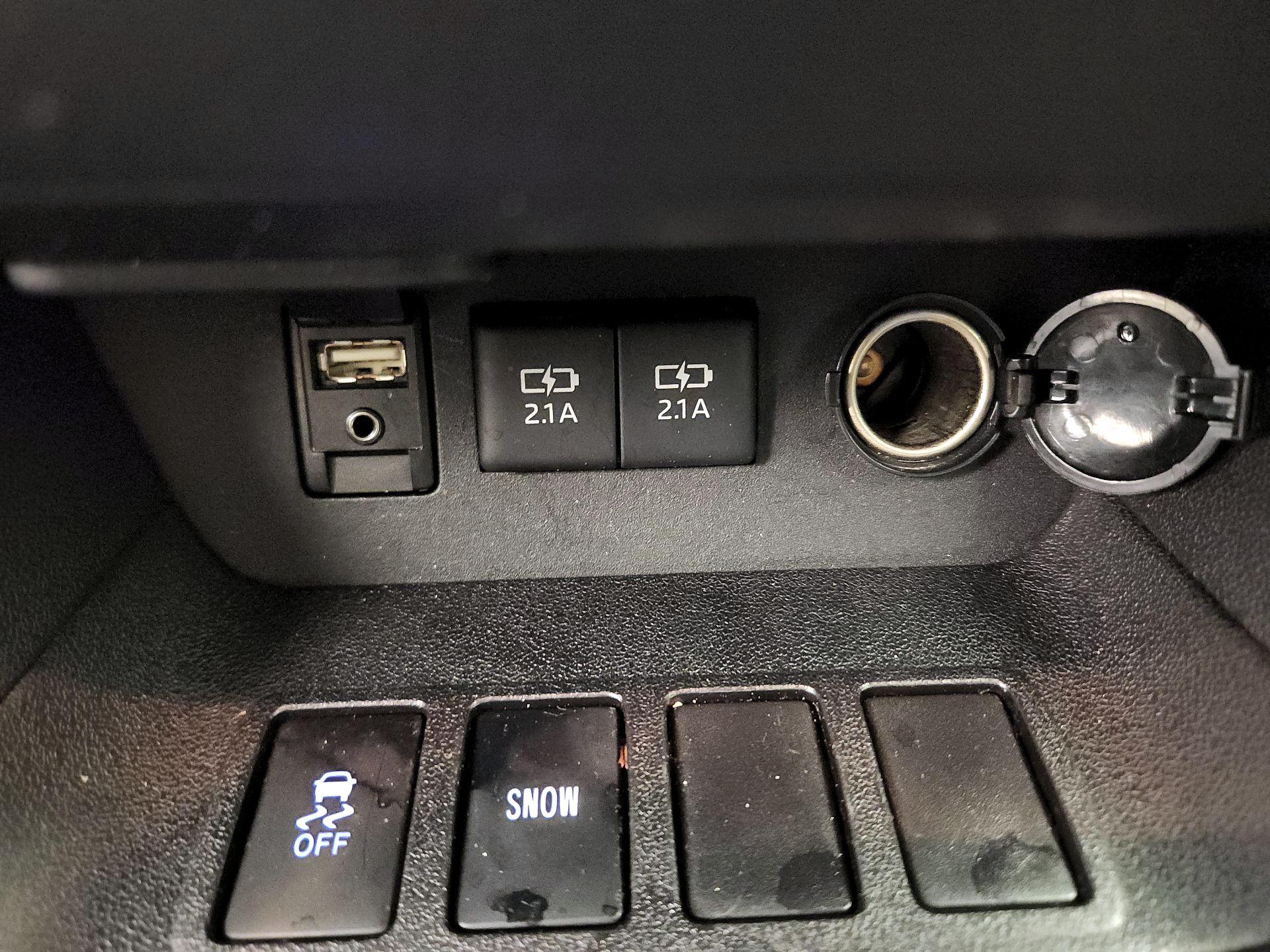 Thumbnail: 2018 Toyota Highlander - 19