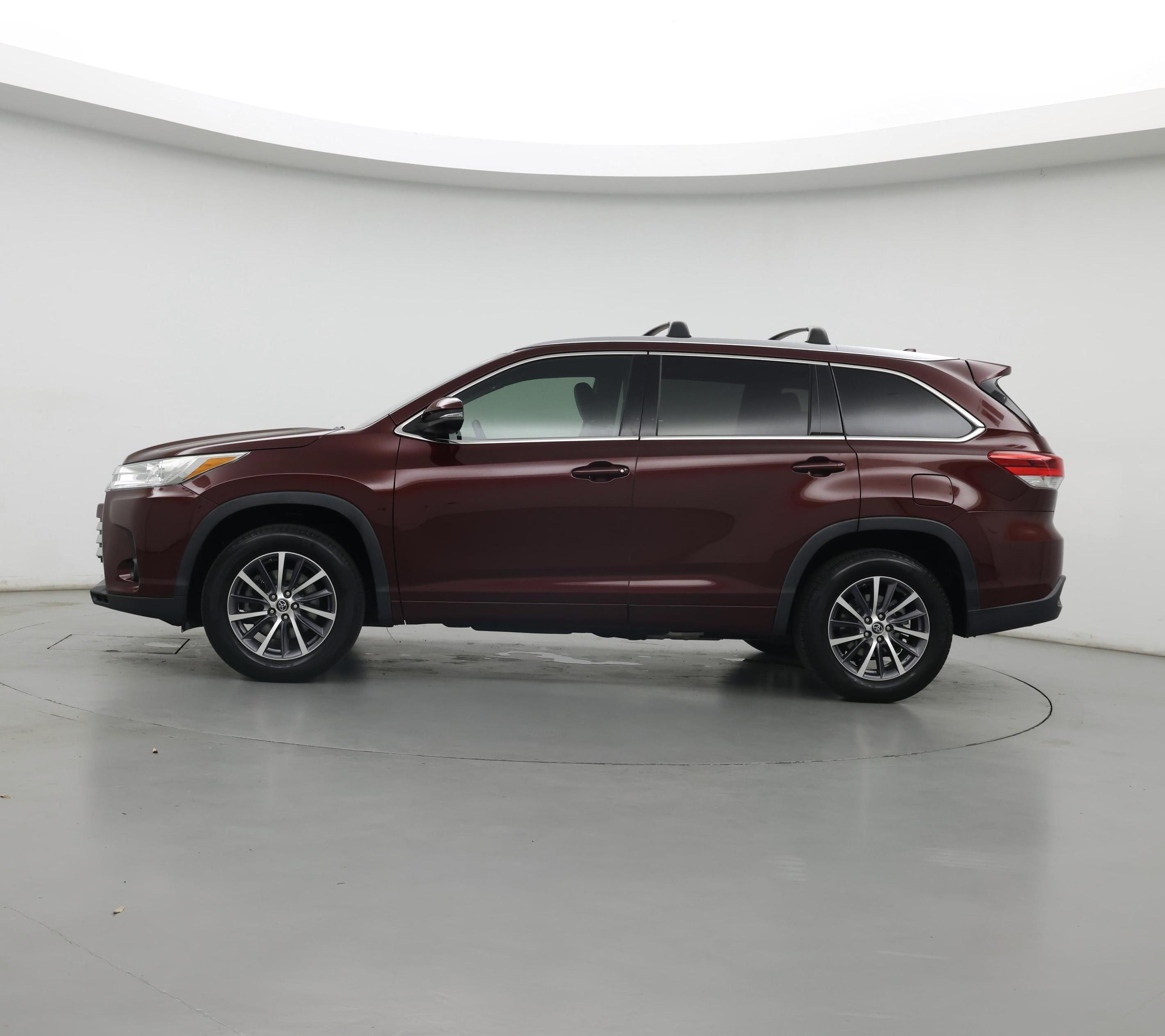 Thumbnail: 2018 Toyota Highlander - 3