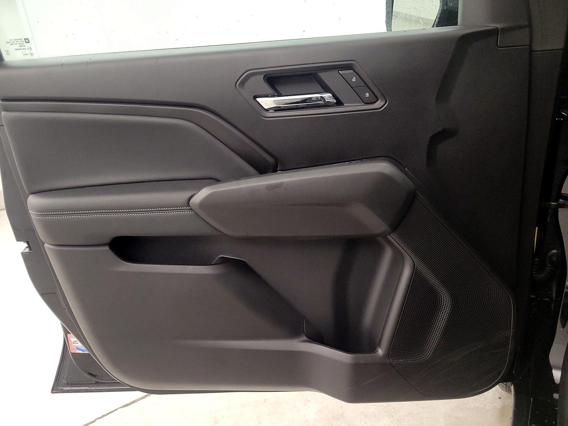 Thumbnail: 2025 Chevrolet Colorado - 12