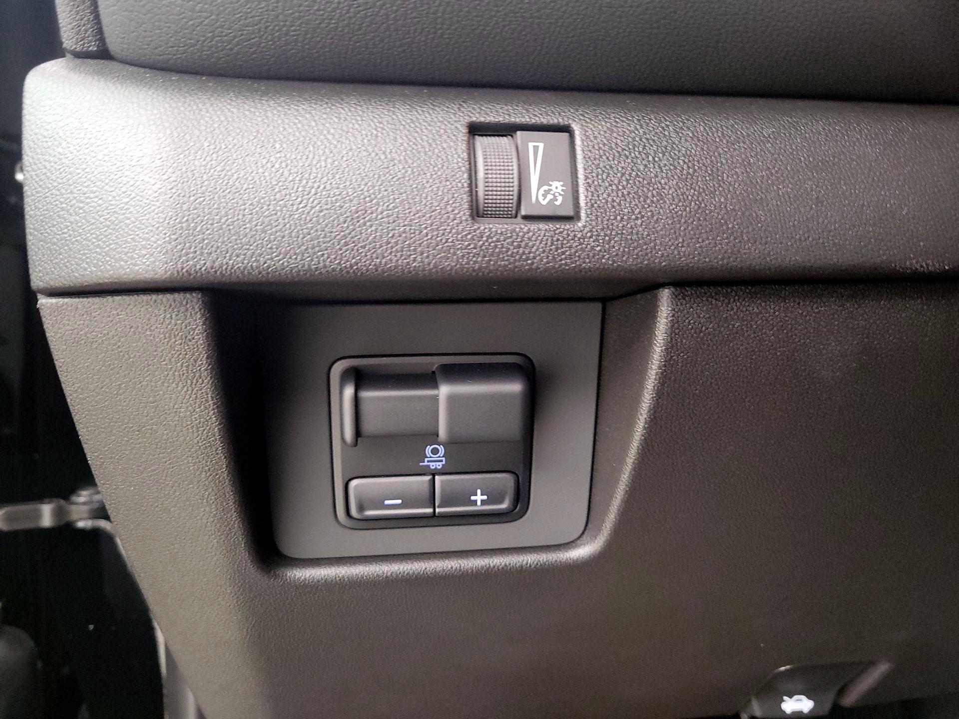 Thumbnail: 2025 Chevrolet Colorado - 13