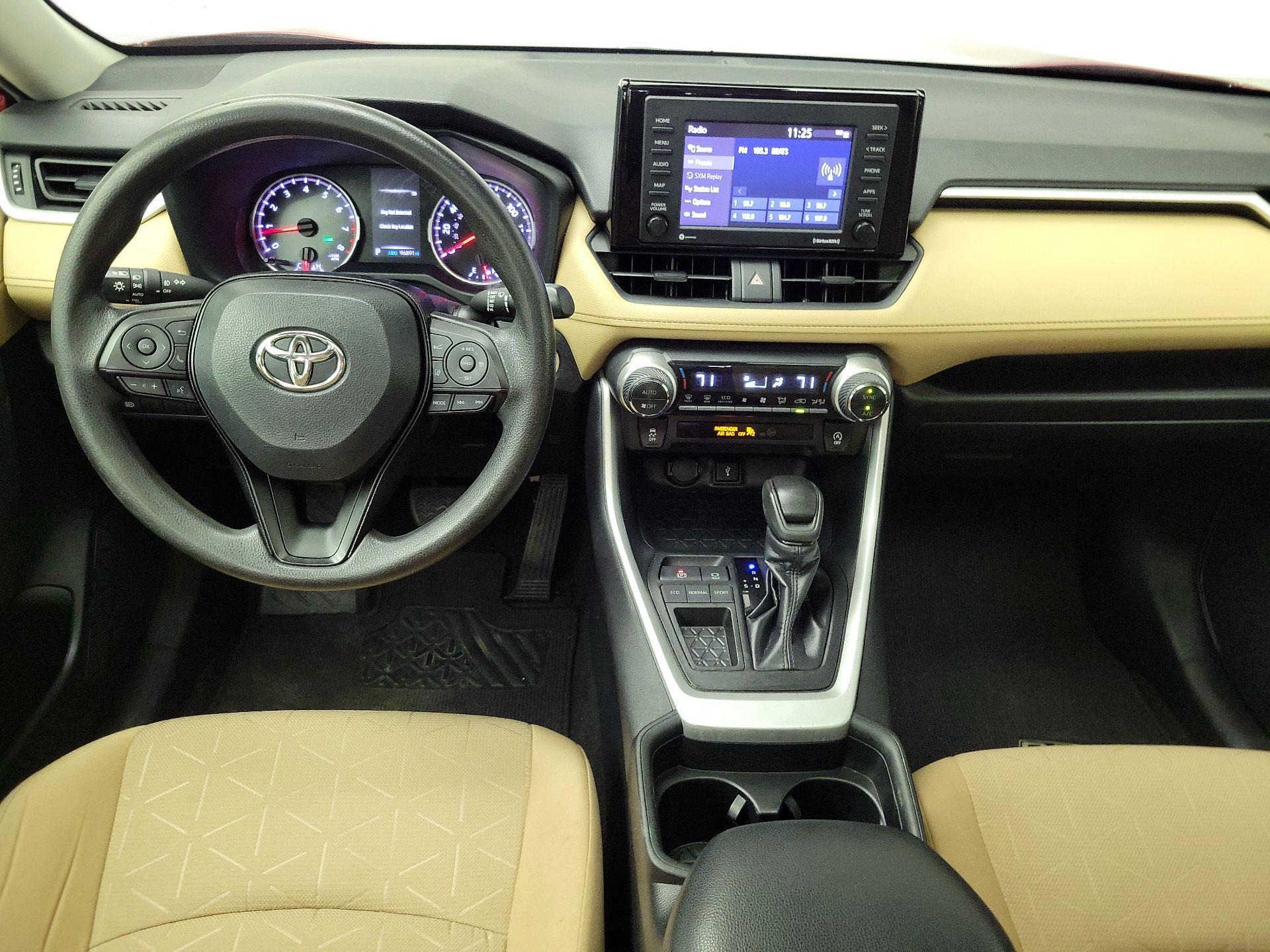 Thumbnail: 2021 Toyota RAV4 - 9