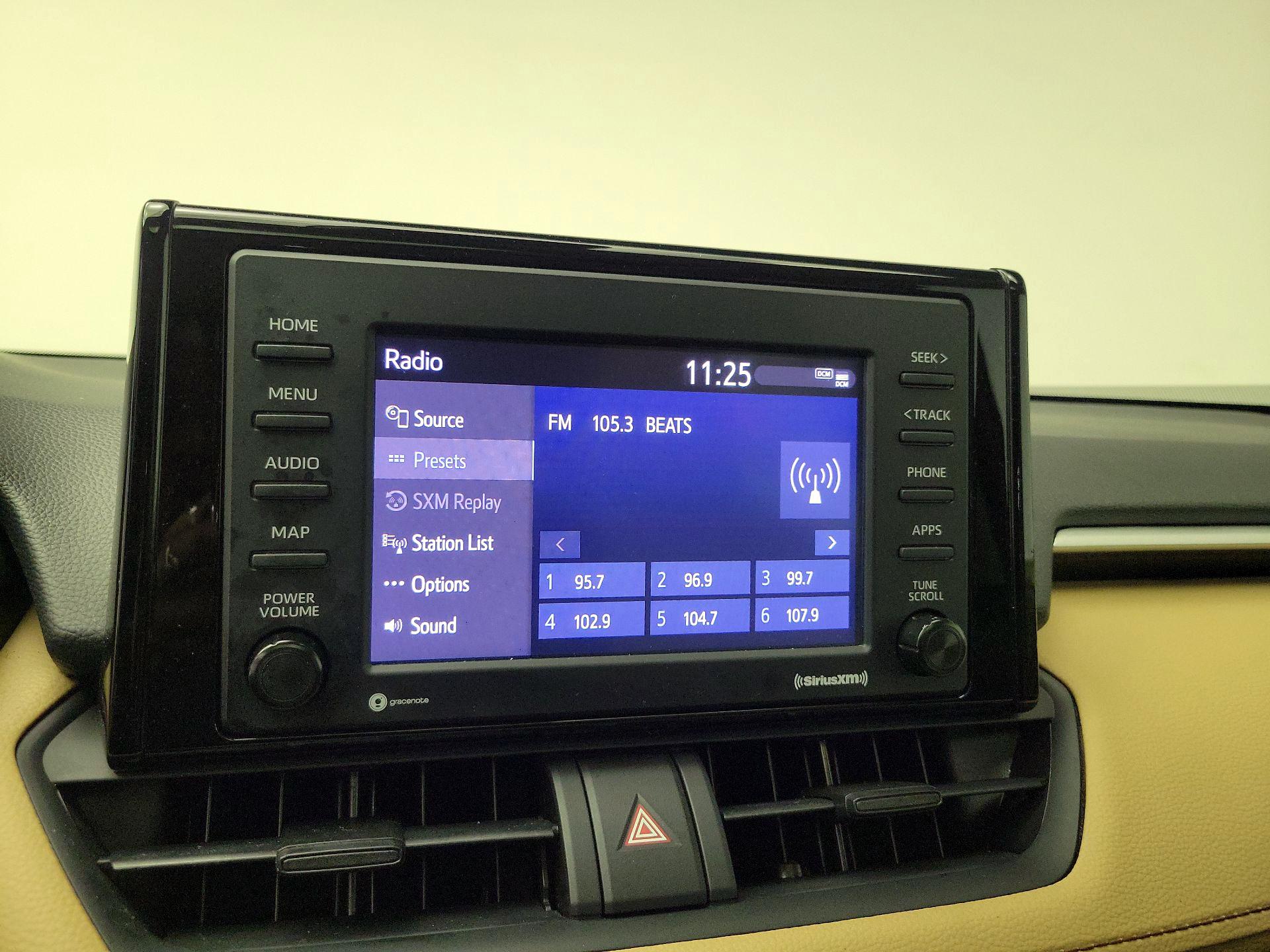 Thumbnail: 2021 Toyota RAV4 - 15