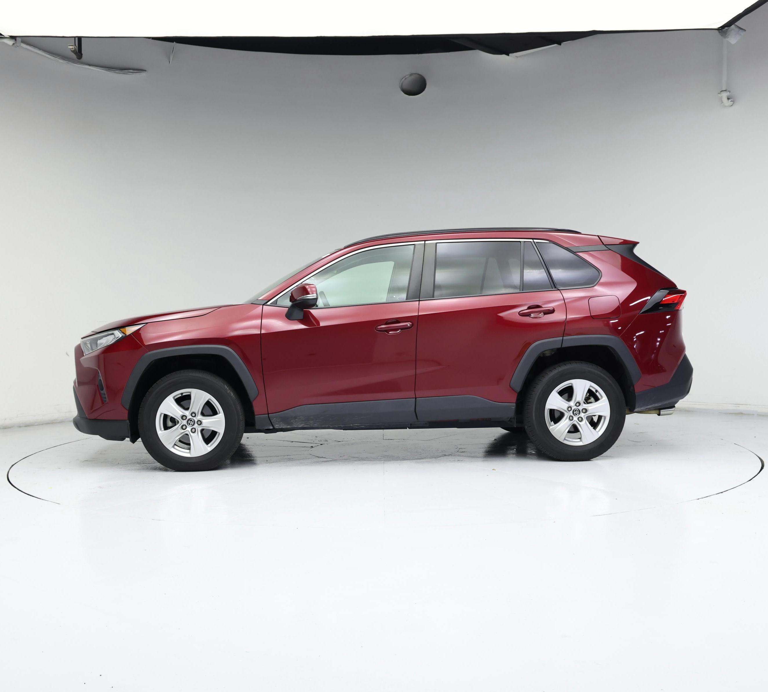 Thumbnail: 2021 Toyota RAV4 - 3