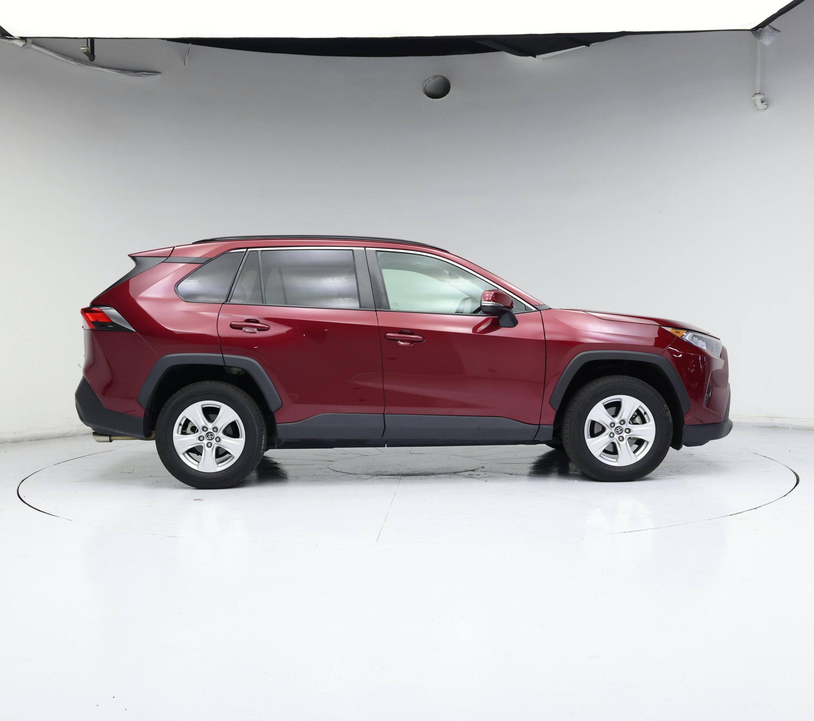 Thumbnail: 2021 Toyota RAV4 - 7