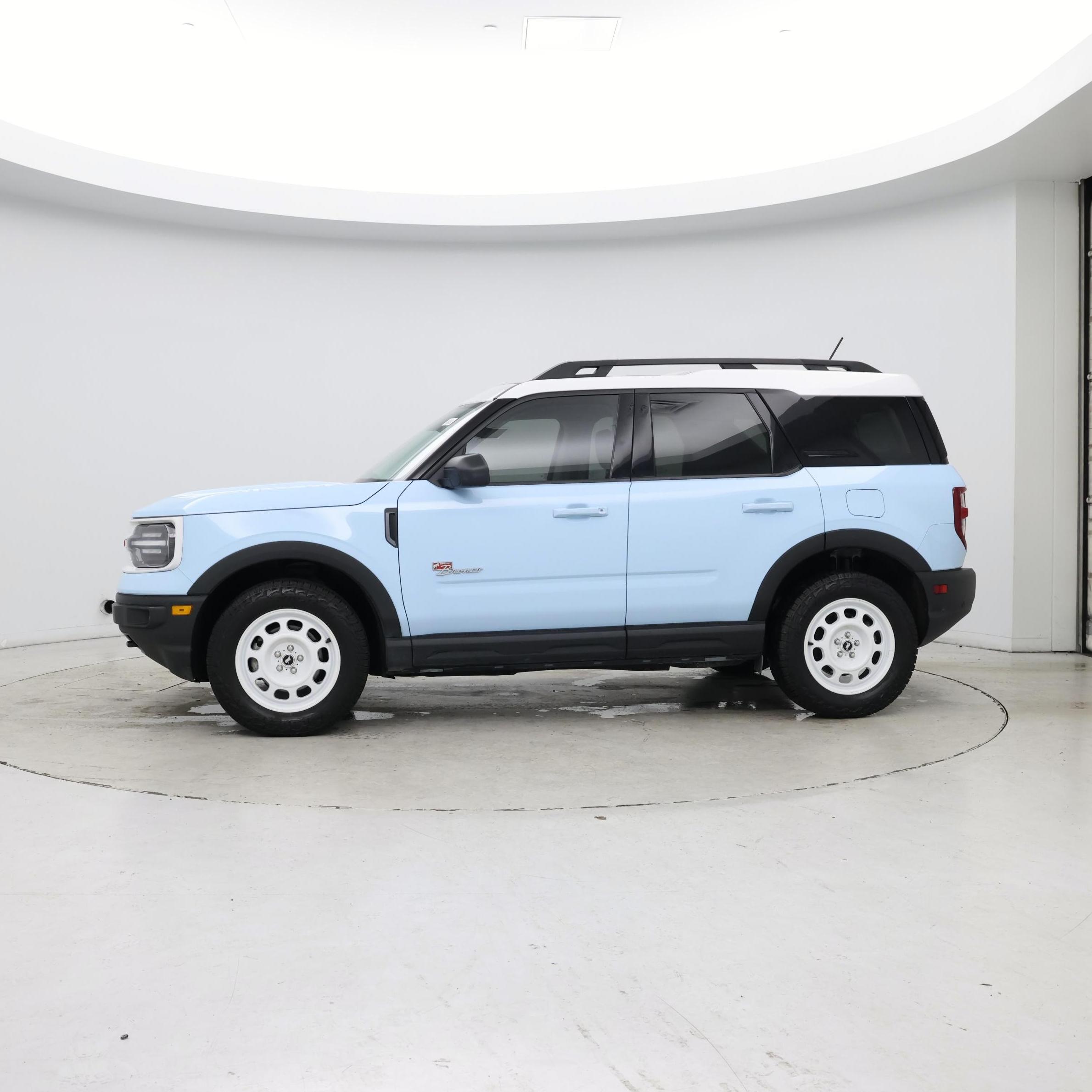 Thumbnail: 2023 Ford Bronco Sport - 3