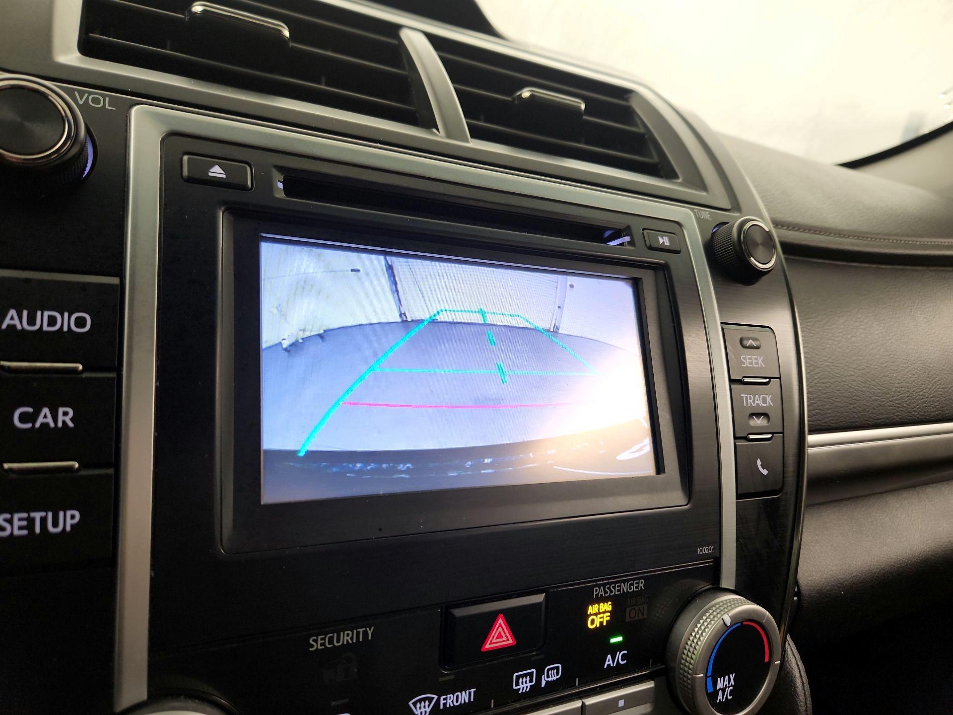 Thumbnail: 2014 Toyota Camry - 12