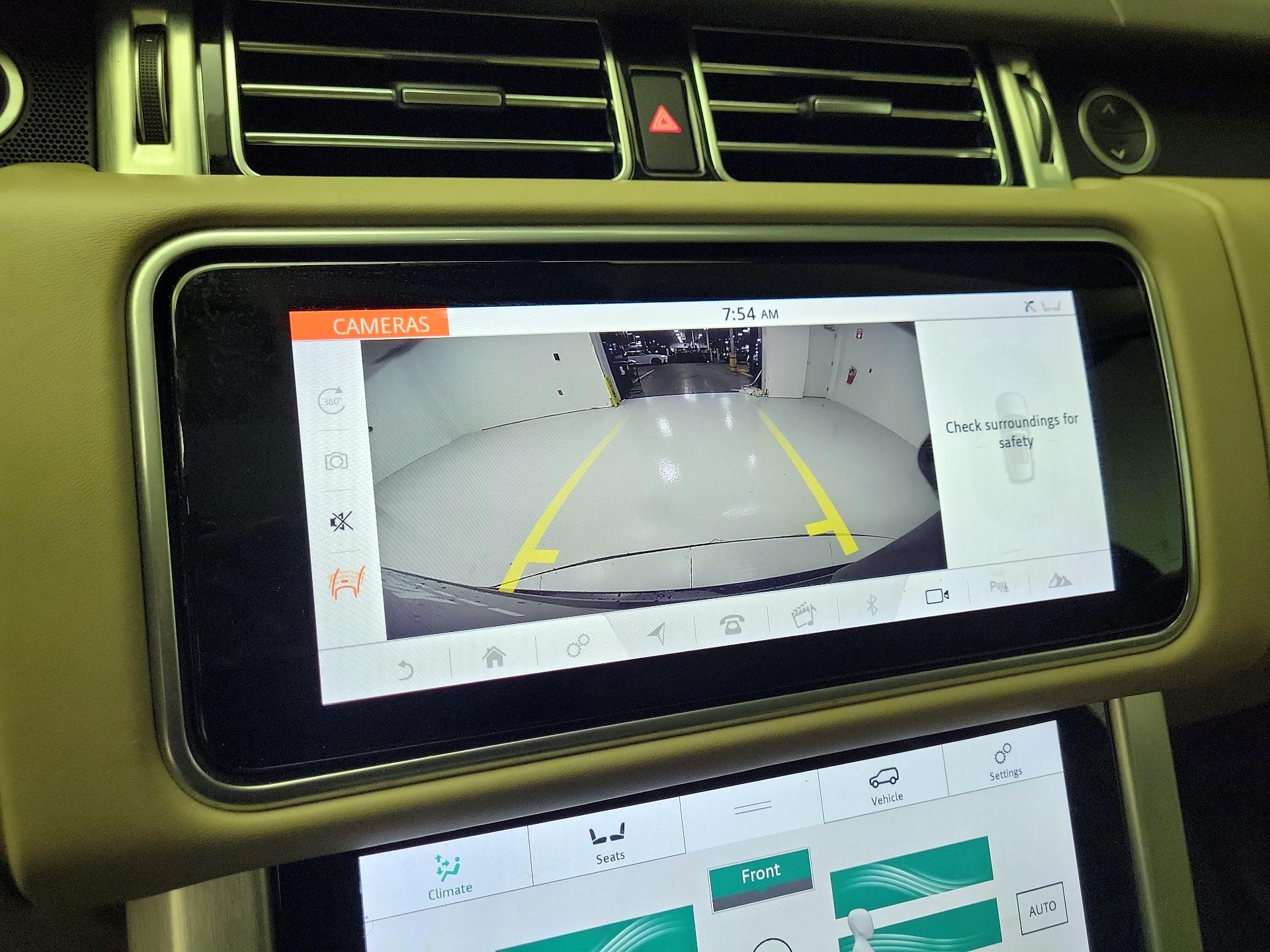 Thumbnail: 2021 Land Rover Range Rover - 15