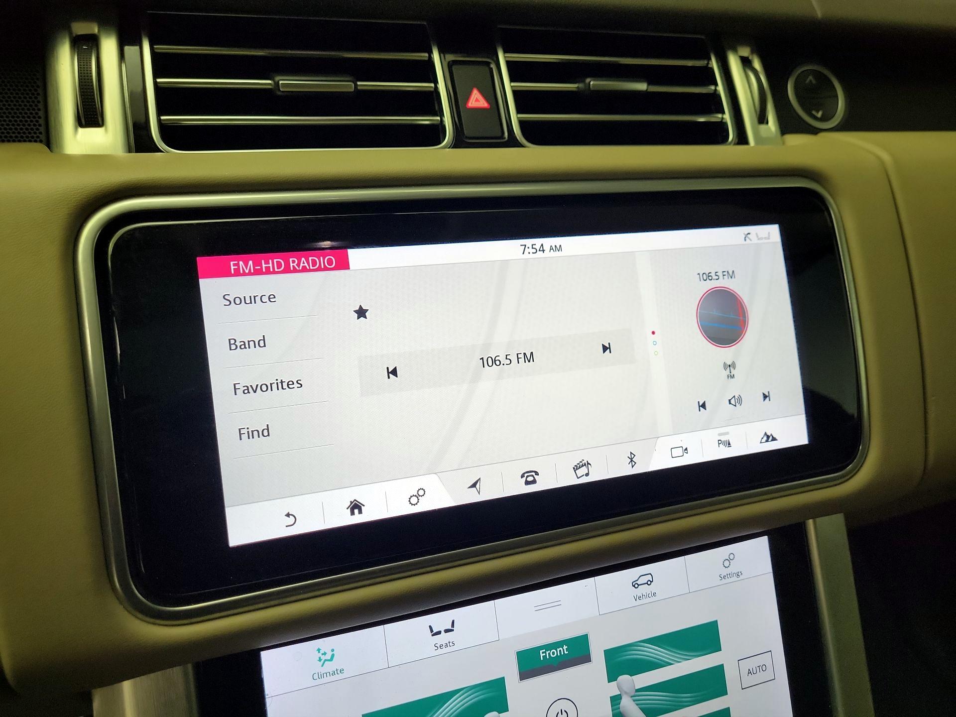 Thumbnail: 2021 Land Rover Range Rover - 16