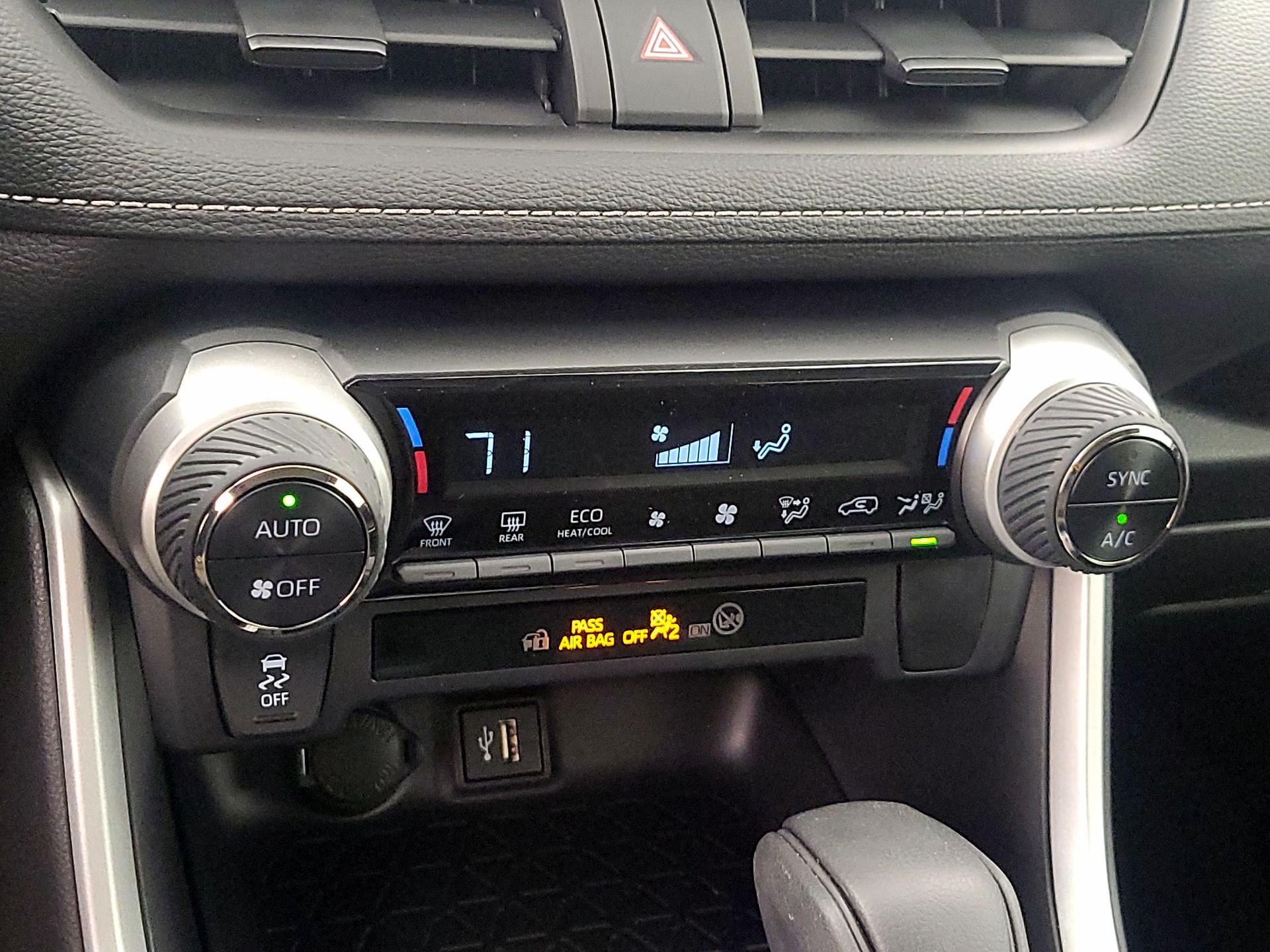 Thumbnail: 2024 Toyota RAV4 - 16