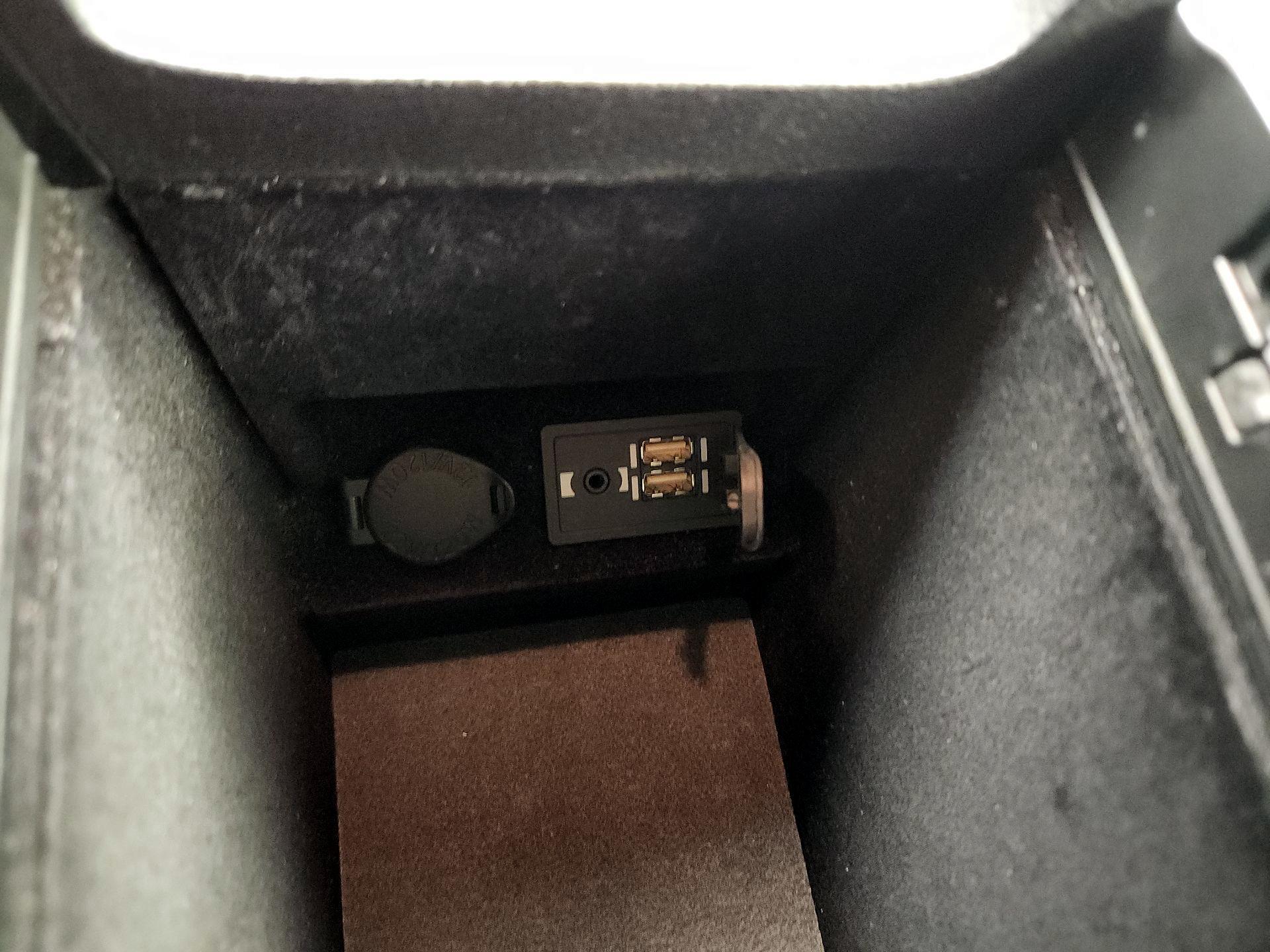 Thumbnail: 2015 Lexus ES - 17