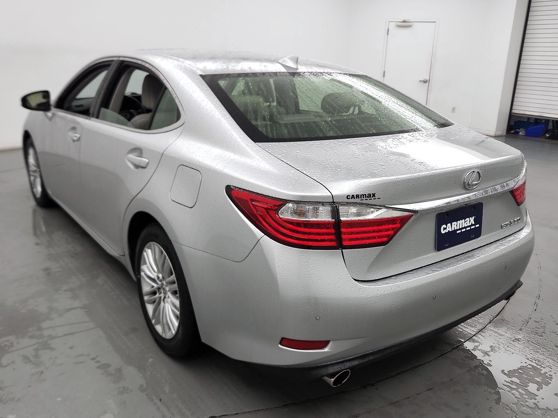 Thumbnail: 2015 Lexus ES - 7