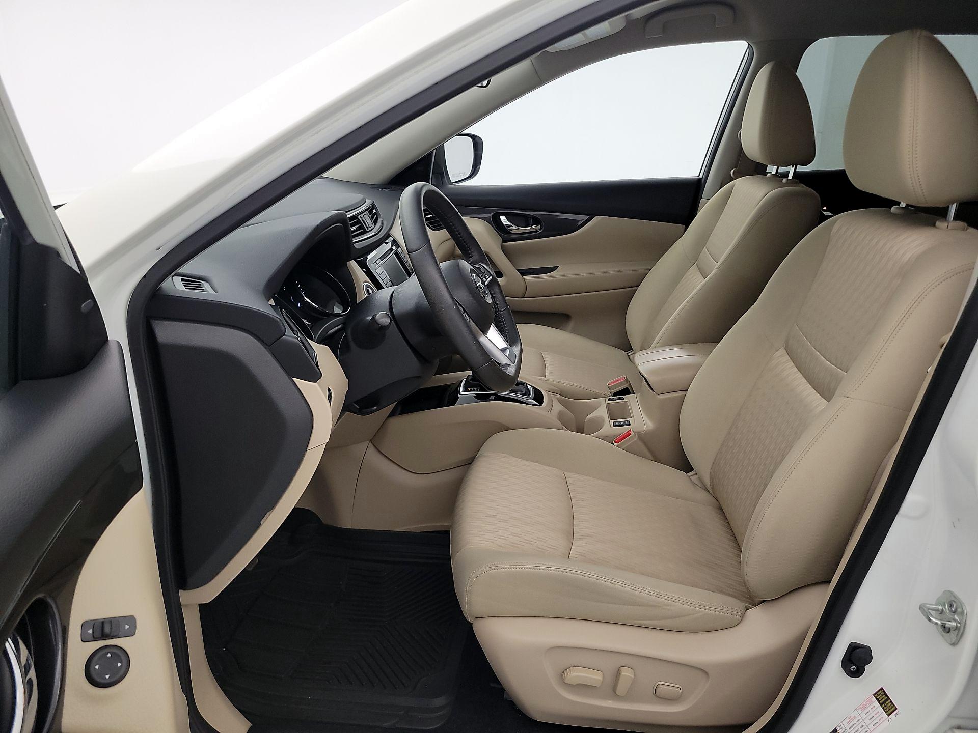 Thumbnail: 2020 Nissan Rogue - 11