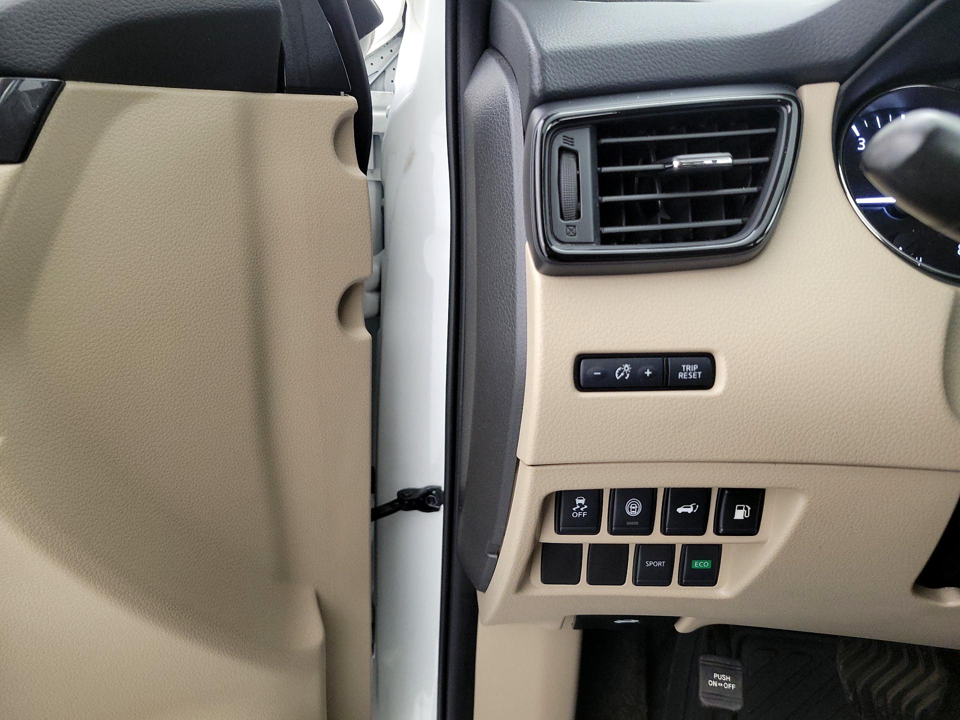 Thumbnail: 2020 Nissan Rogue - 13